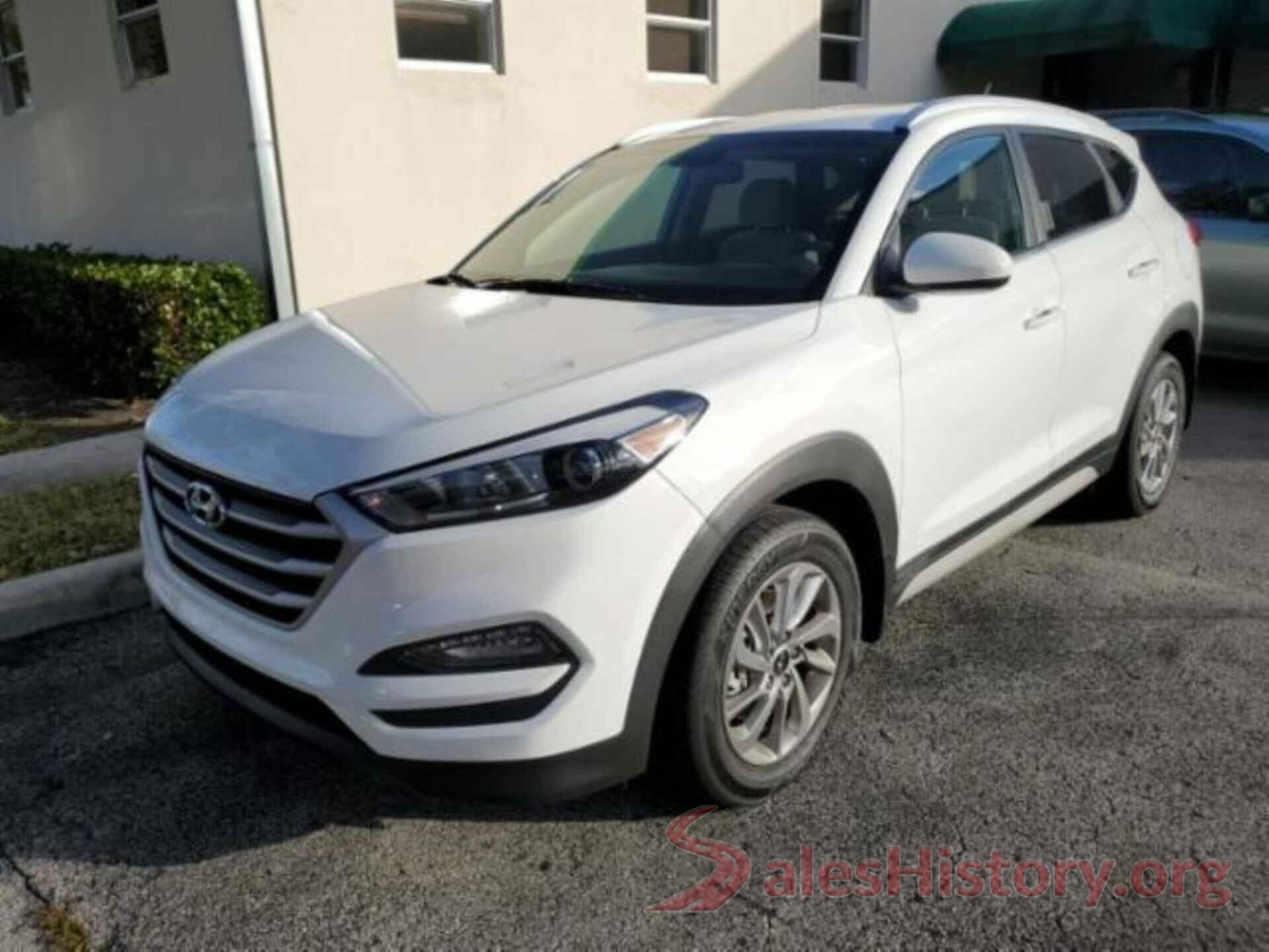 KM8J33A4XHU593686 2017 HYUNDAI TUCSON