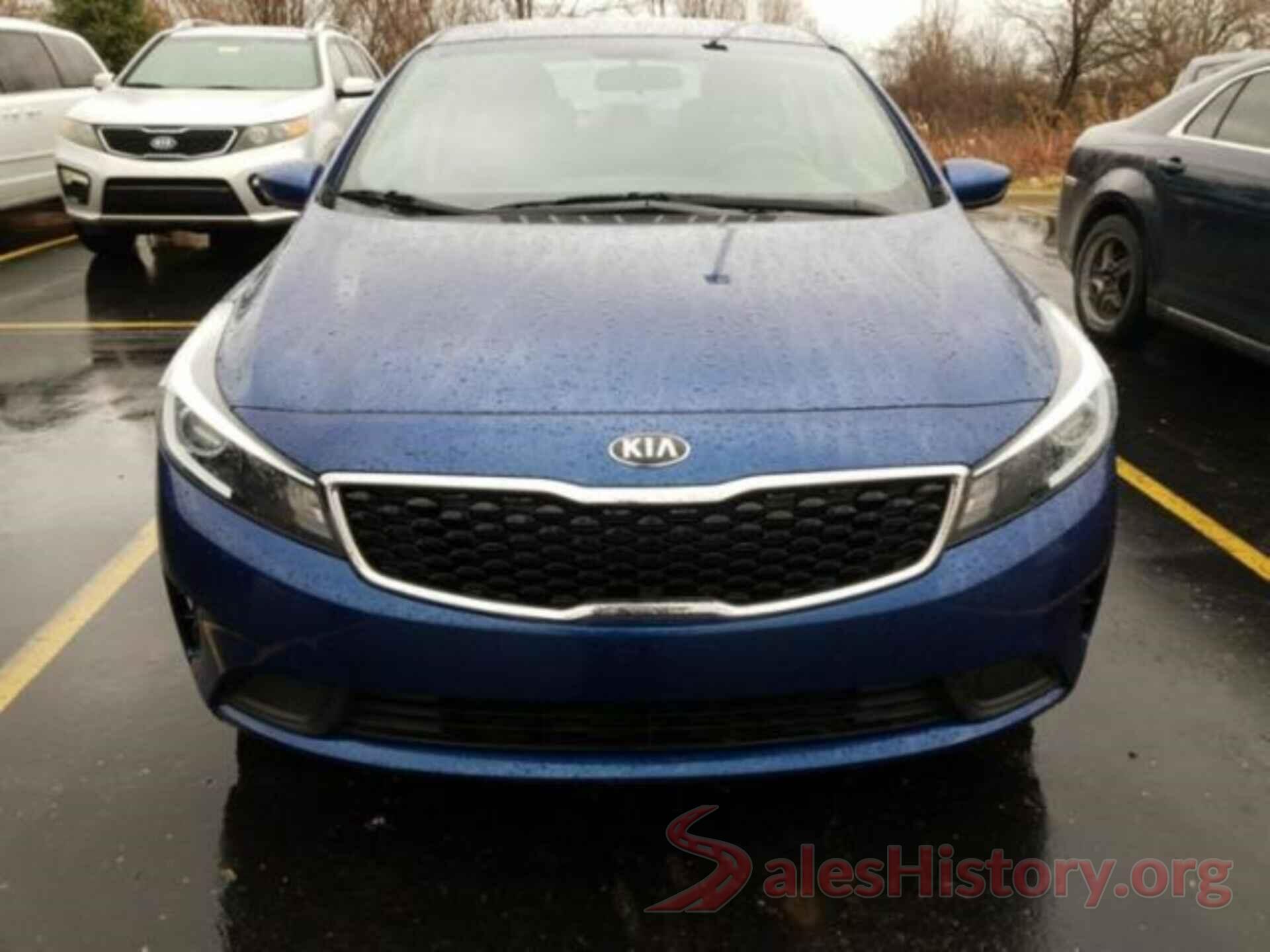 3KPFK4A75JE184660 2018 KIA FORTE