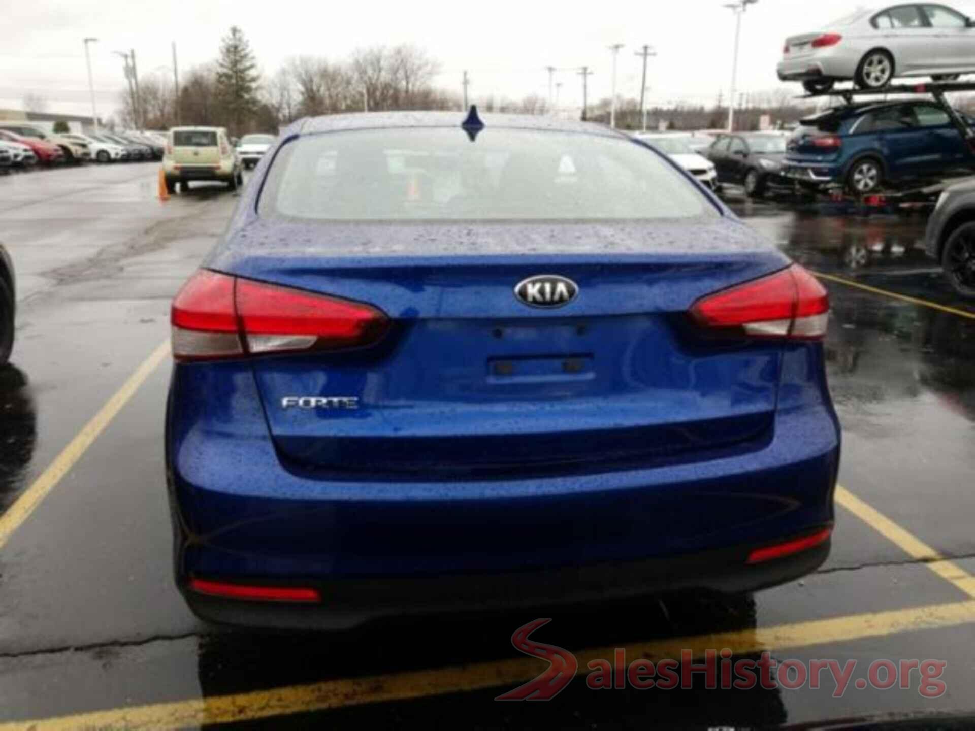 3KPFK4A75JE184660 2018 KIA FORTE