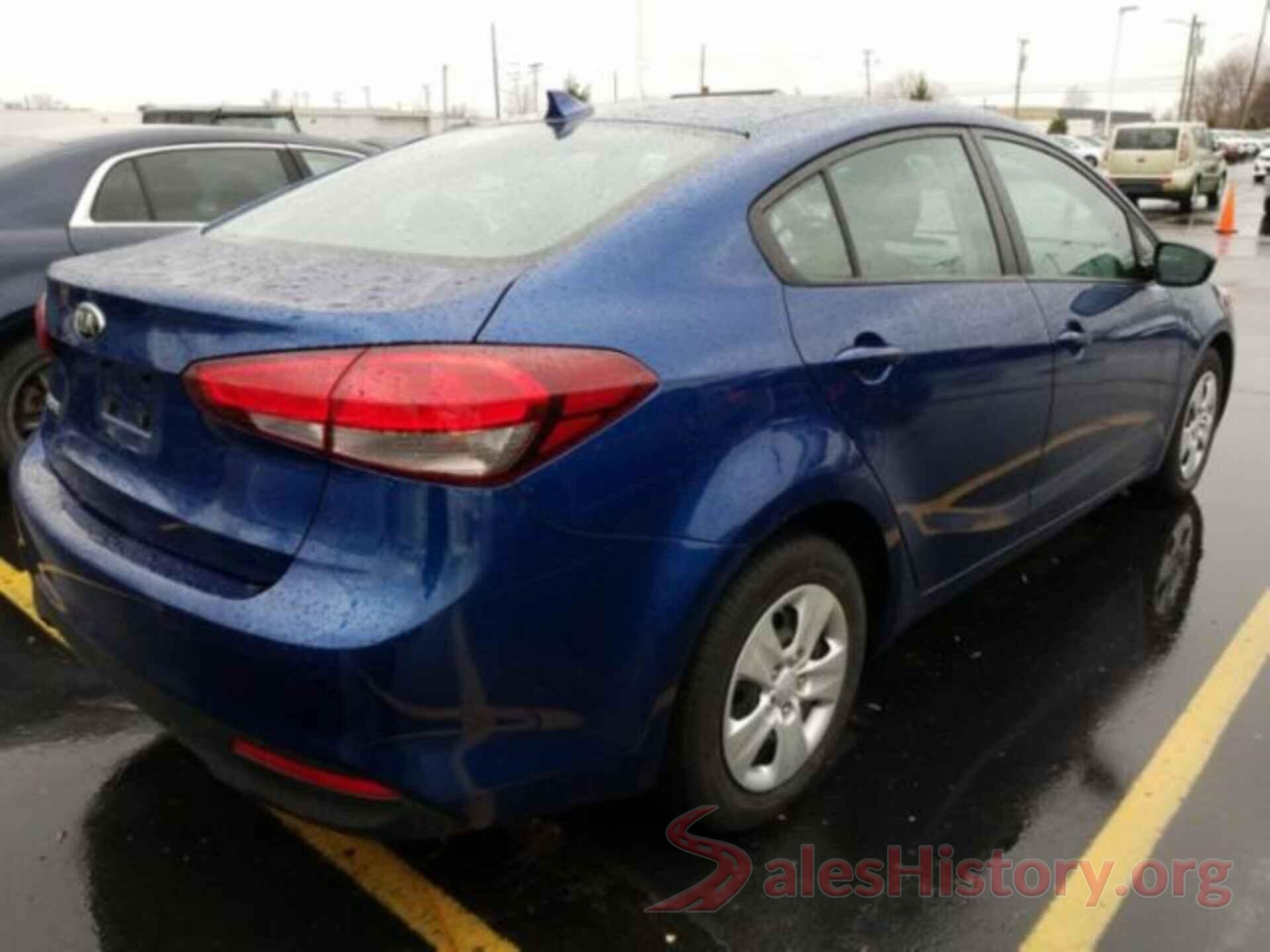 3KPFK4A75JE184660 2018 KIA FORTE