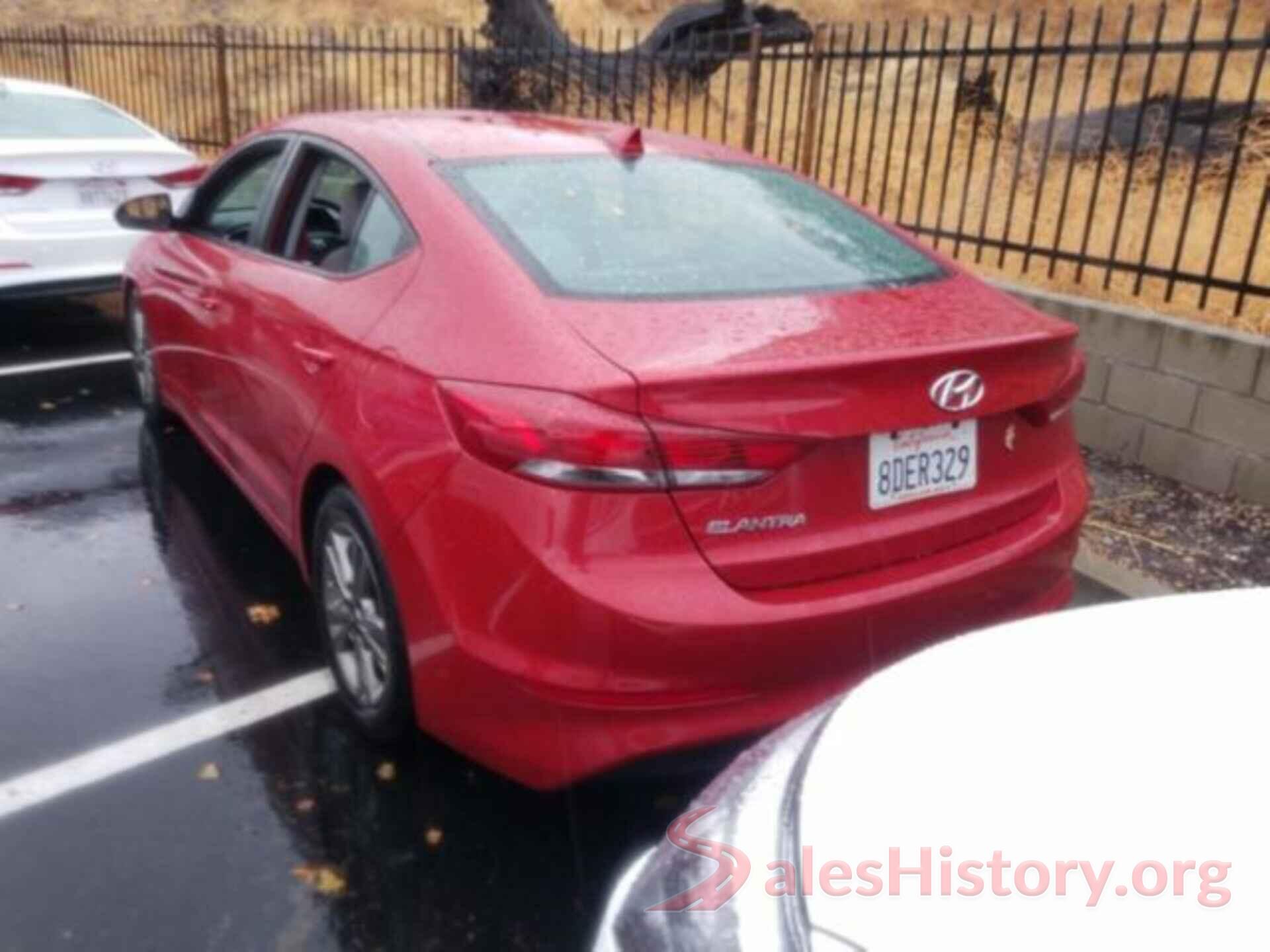 5NPD84LF3JH218715 2018 HYUNDAI ELANTRA