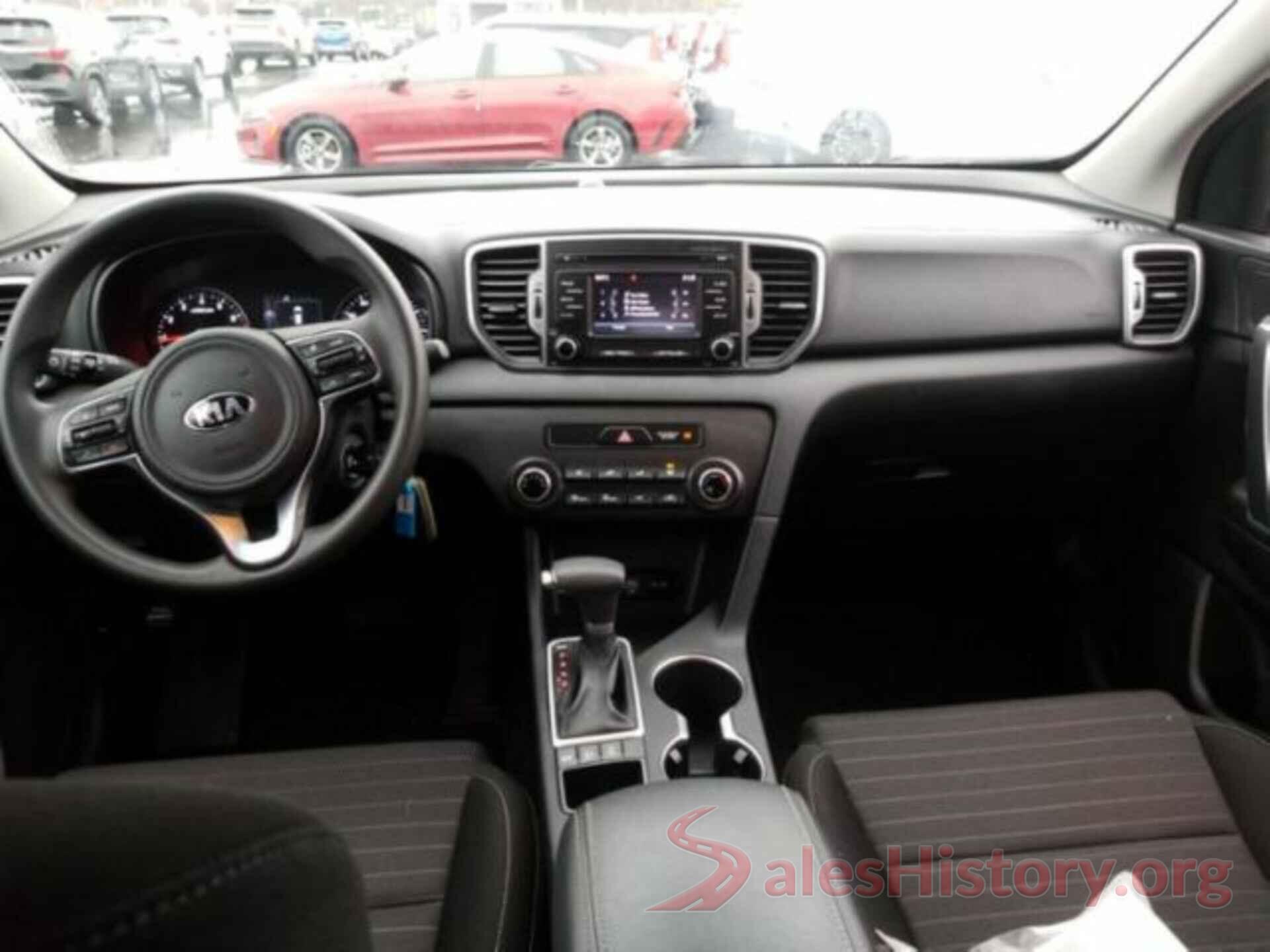 KNDPMCAC8J7417758 2018 KIA SPORTAGE