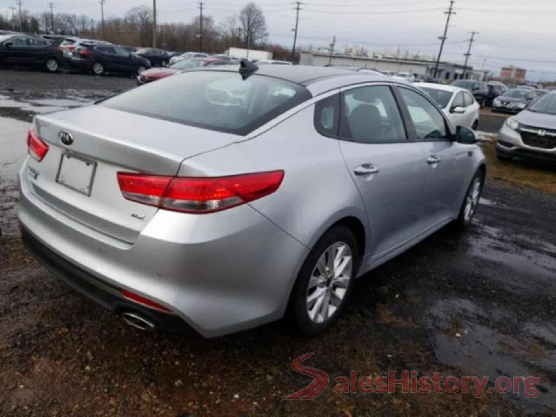 5XXGU4L32JG201057 2018 KIA OPTIMA