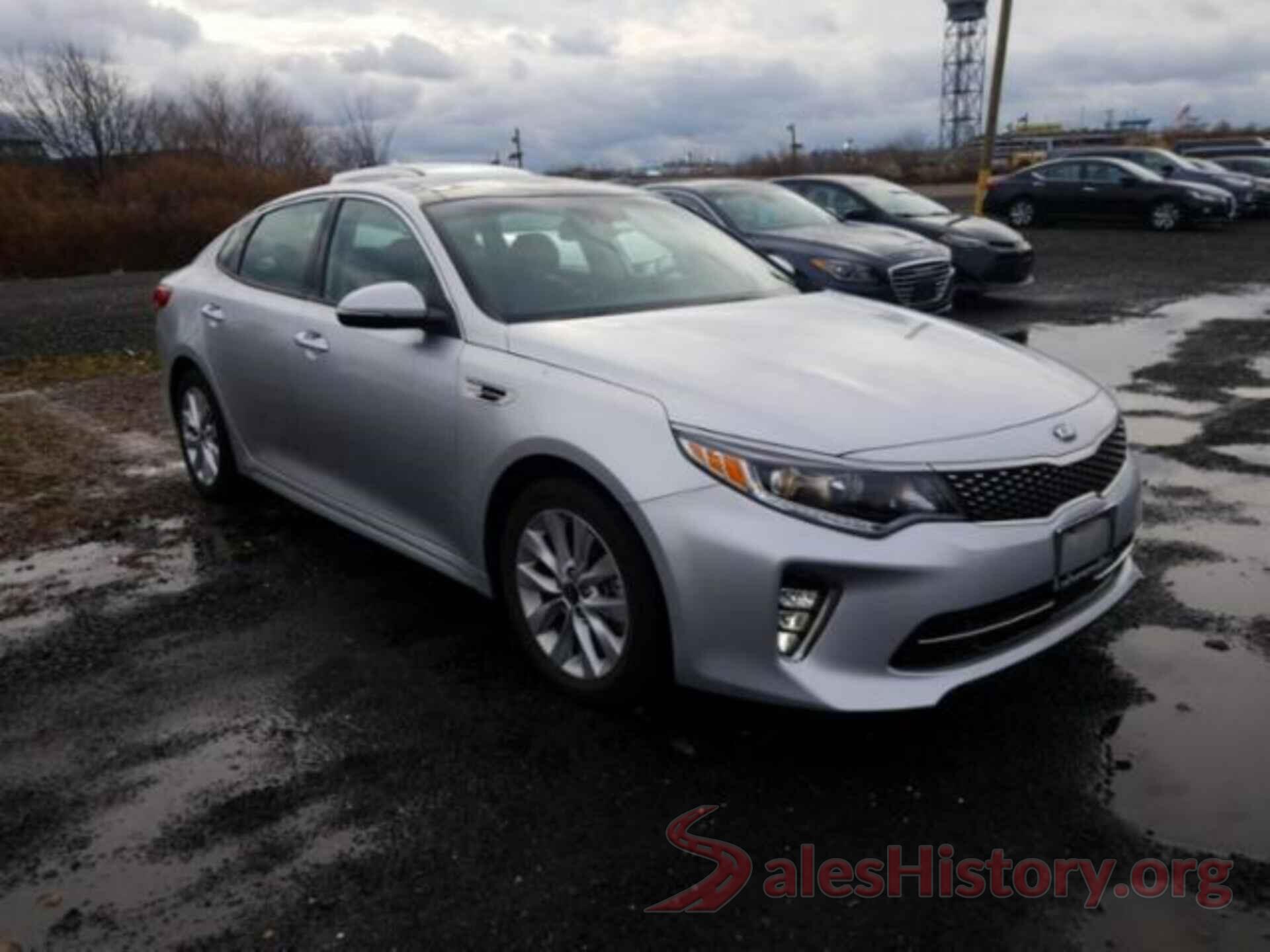 5XXGU4L32JG201057 2018 KIA OPTIMA