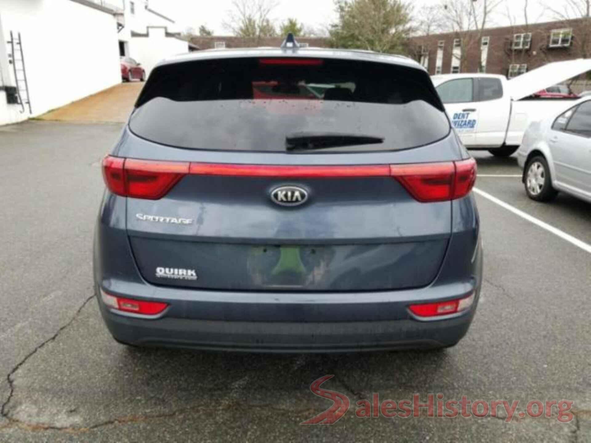 KNDPMCAC8J7396085 2018 KIA SPORTAGE