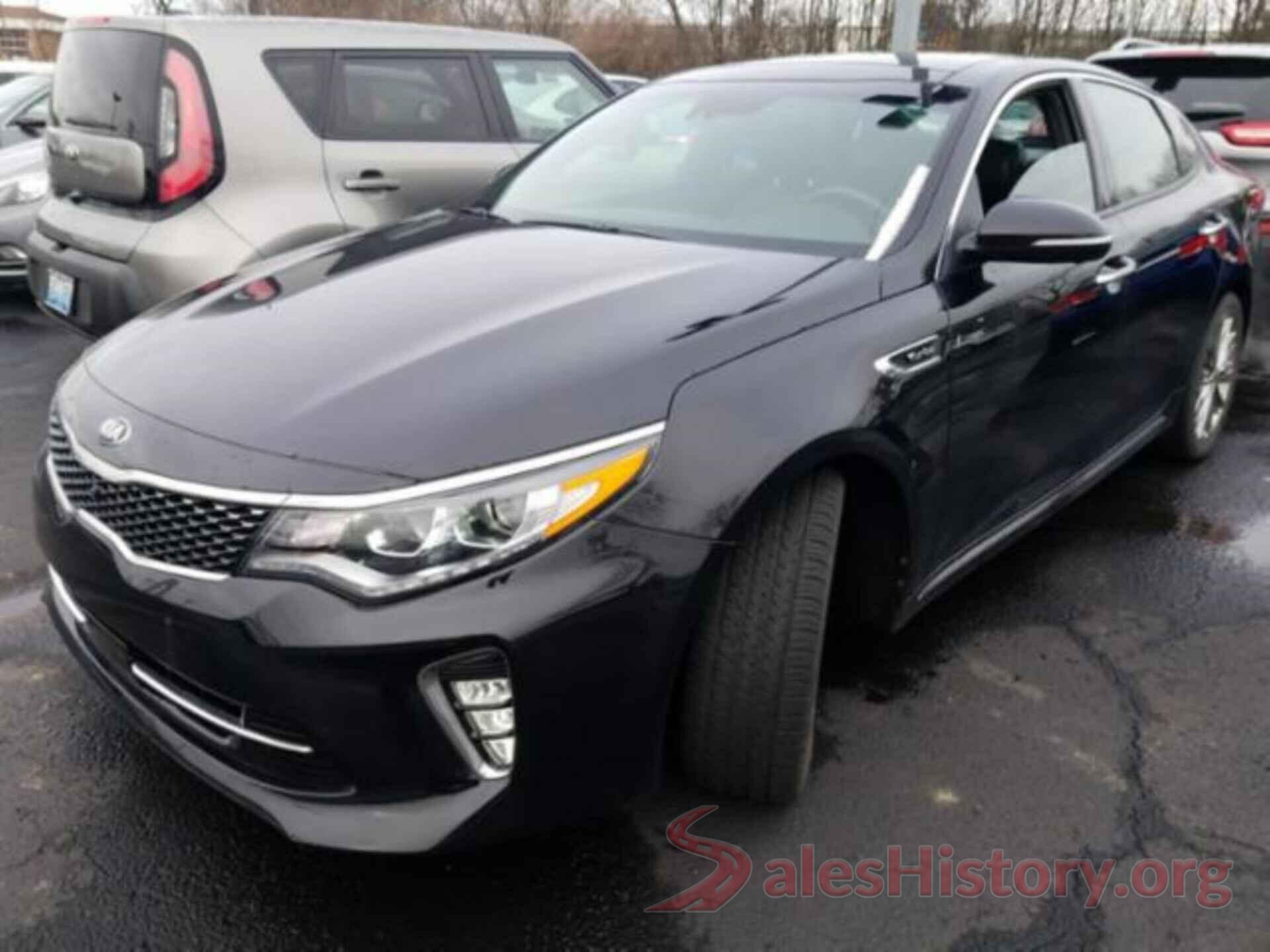 5XXGV4L2XJG203305 2018 KIA OPTIMA