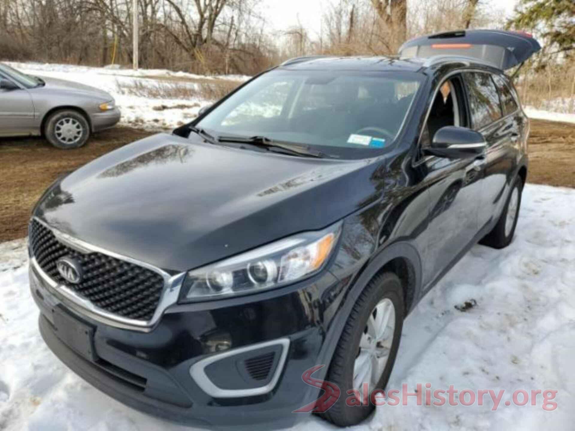 5XYPGDA32JG407565 2018 KIA SORENTO