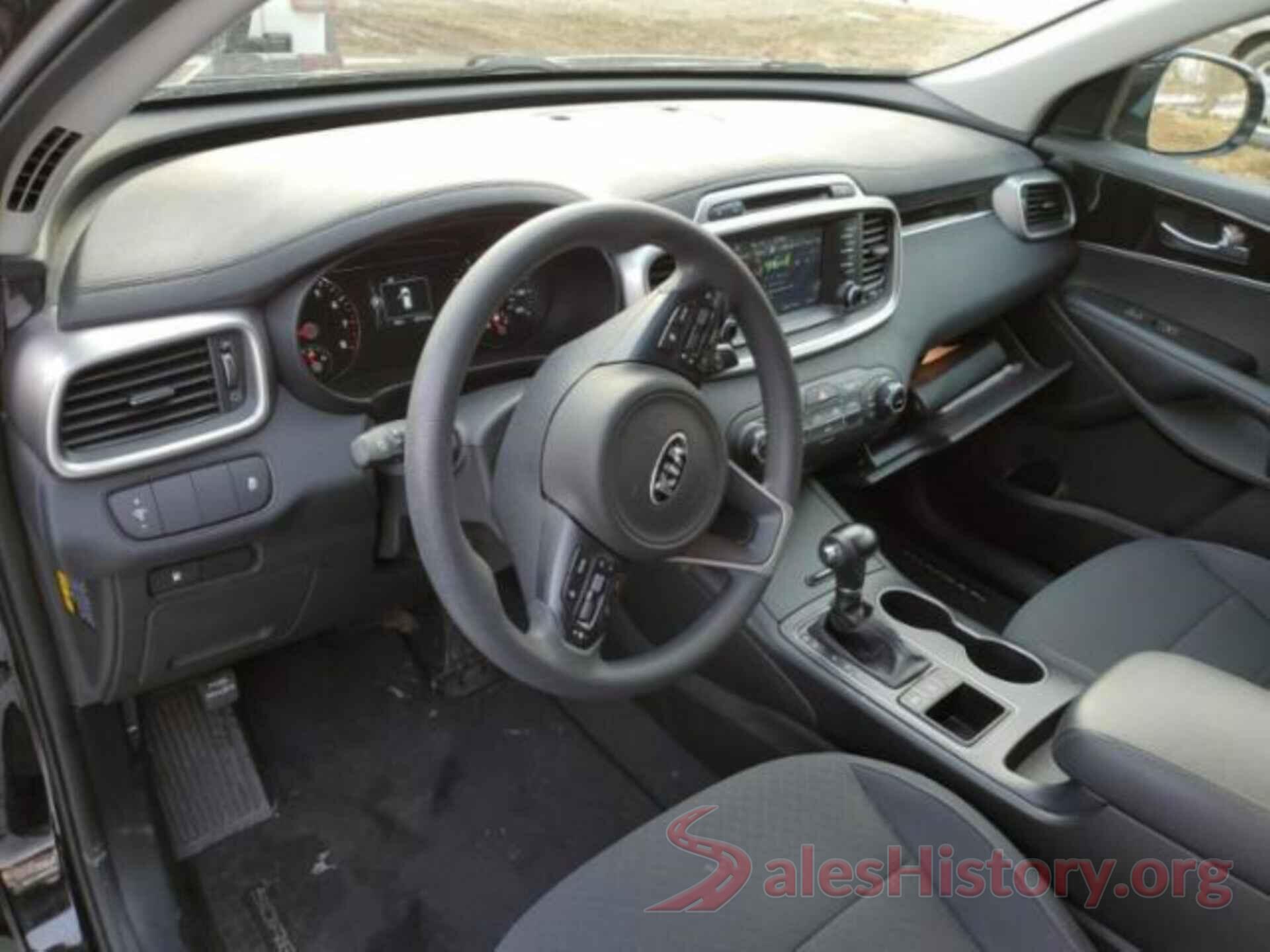 5XYPGDA32JG407565 2018 KIA SORENTO