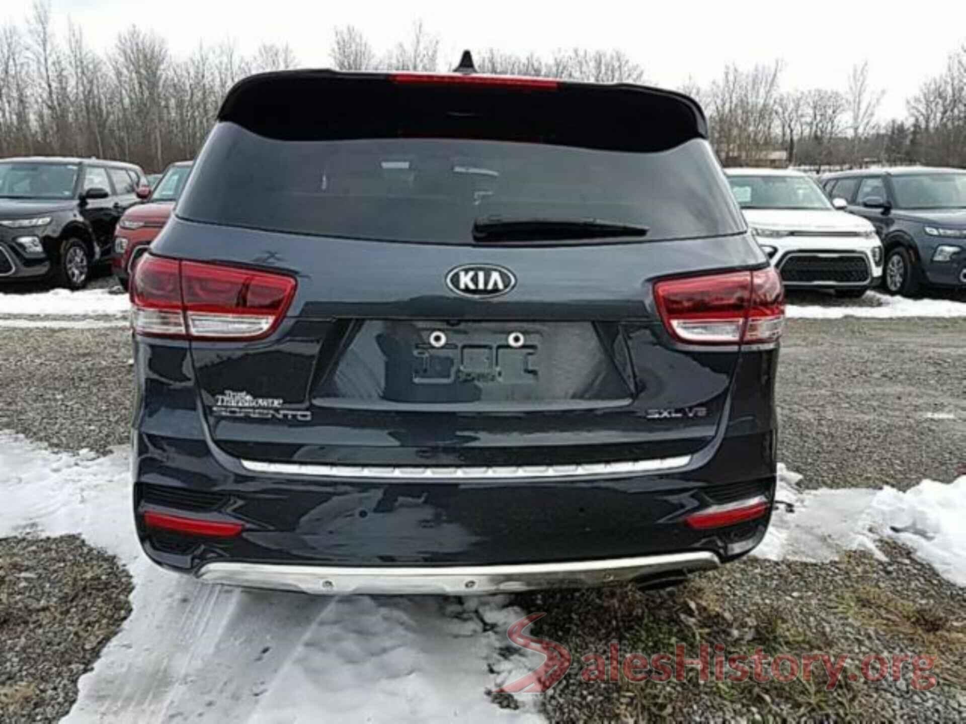 5XYPKDA52JG370274 2018 KIA SORENTO