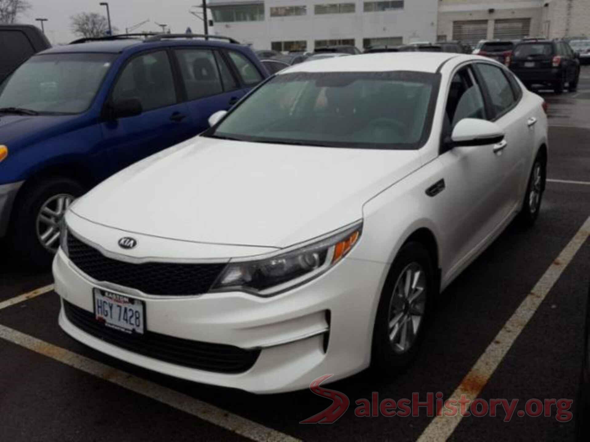 KNAGT4L35H5164780 2017 KIA OPTIMA