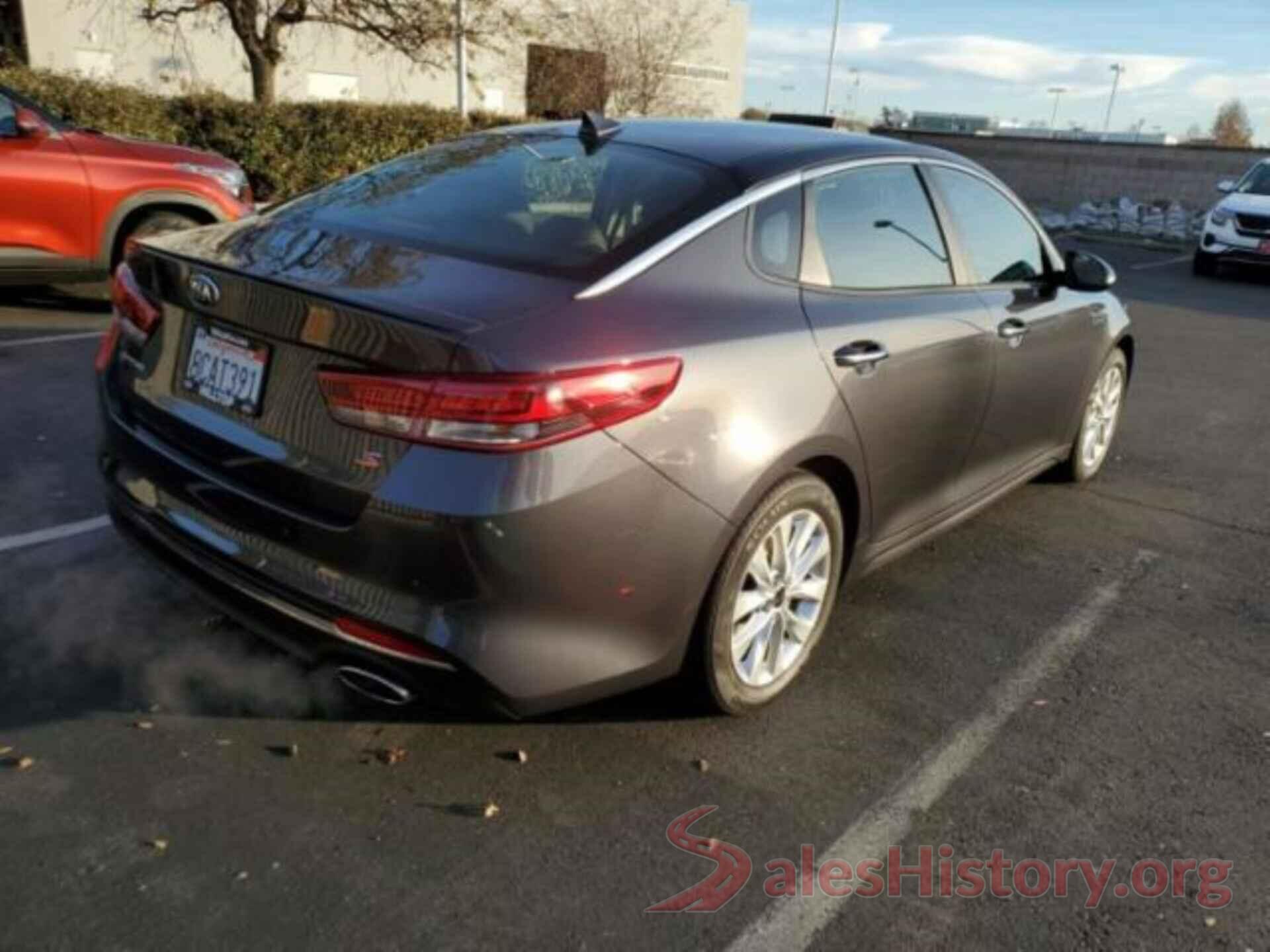 5XXGT4L32JG189432 2018 KIA OPTIMA