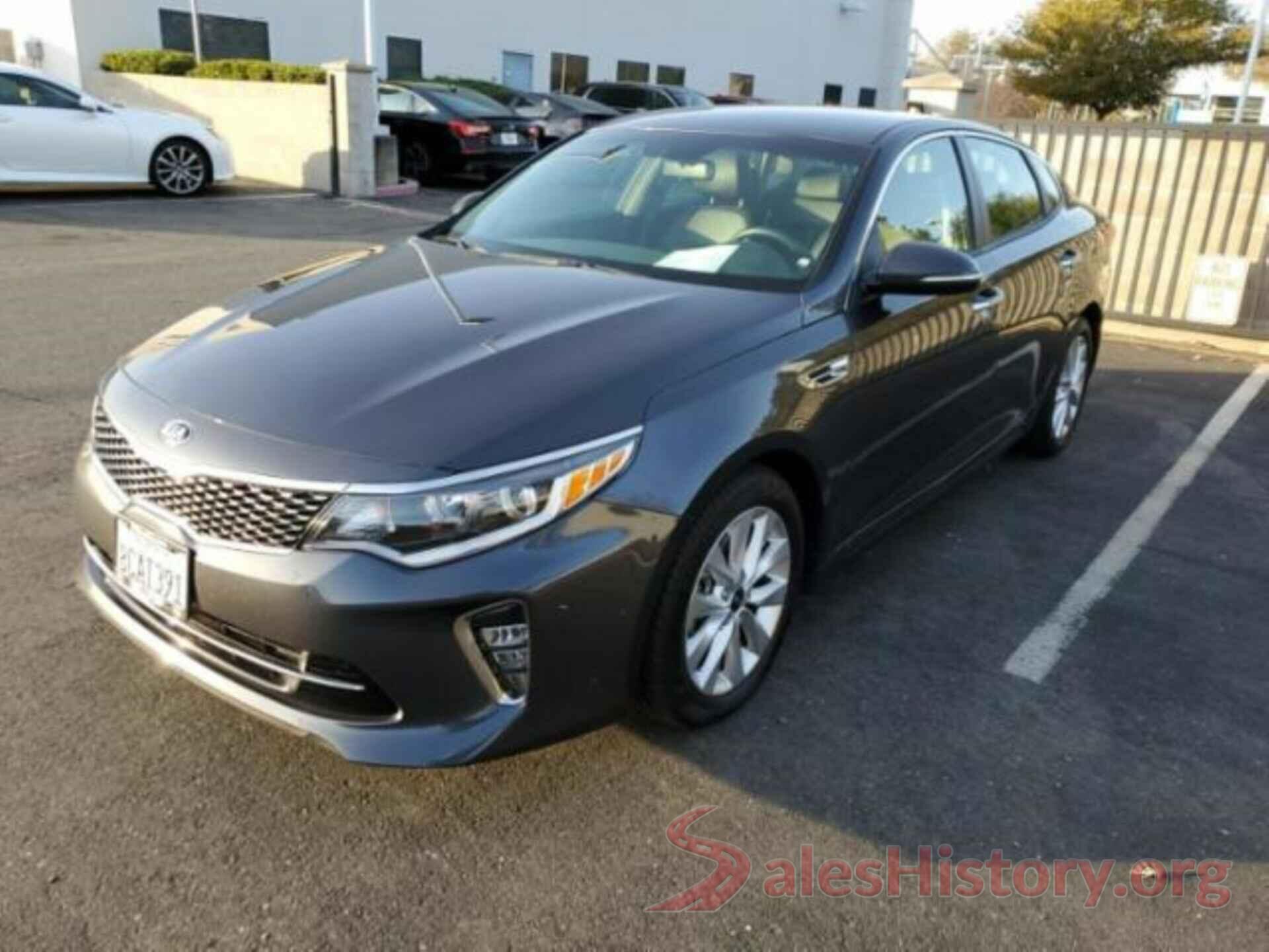 5XXGT4L32JG189432 2018 KIA OPTIMA