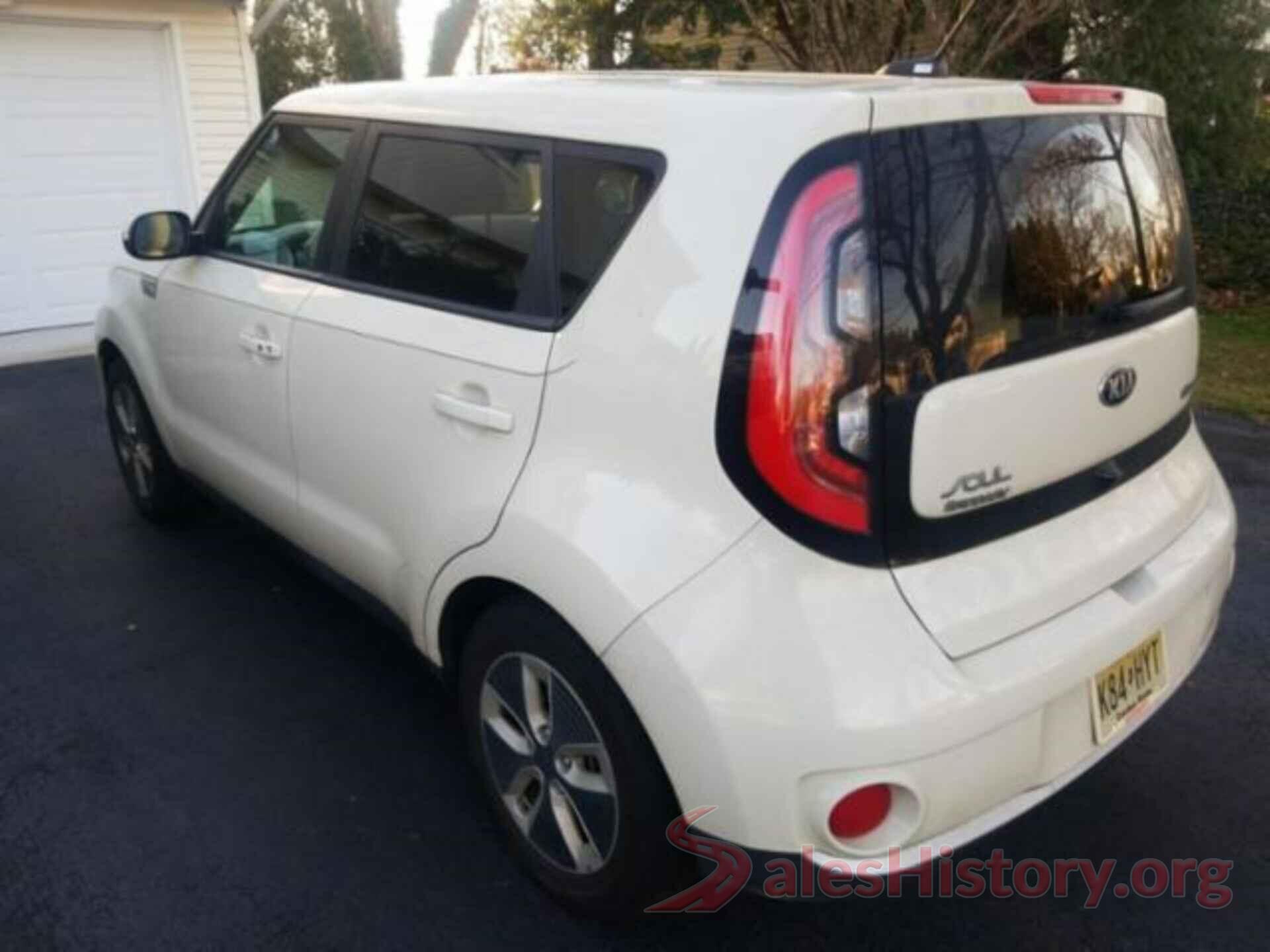 KNDJP3AE7H7022270 2017 KIA SOUL EV