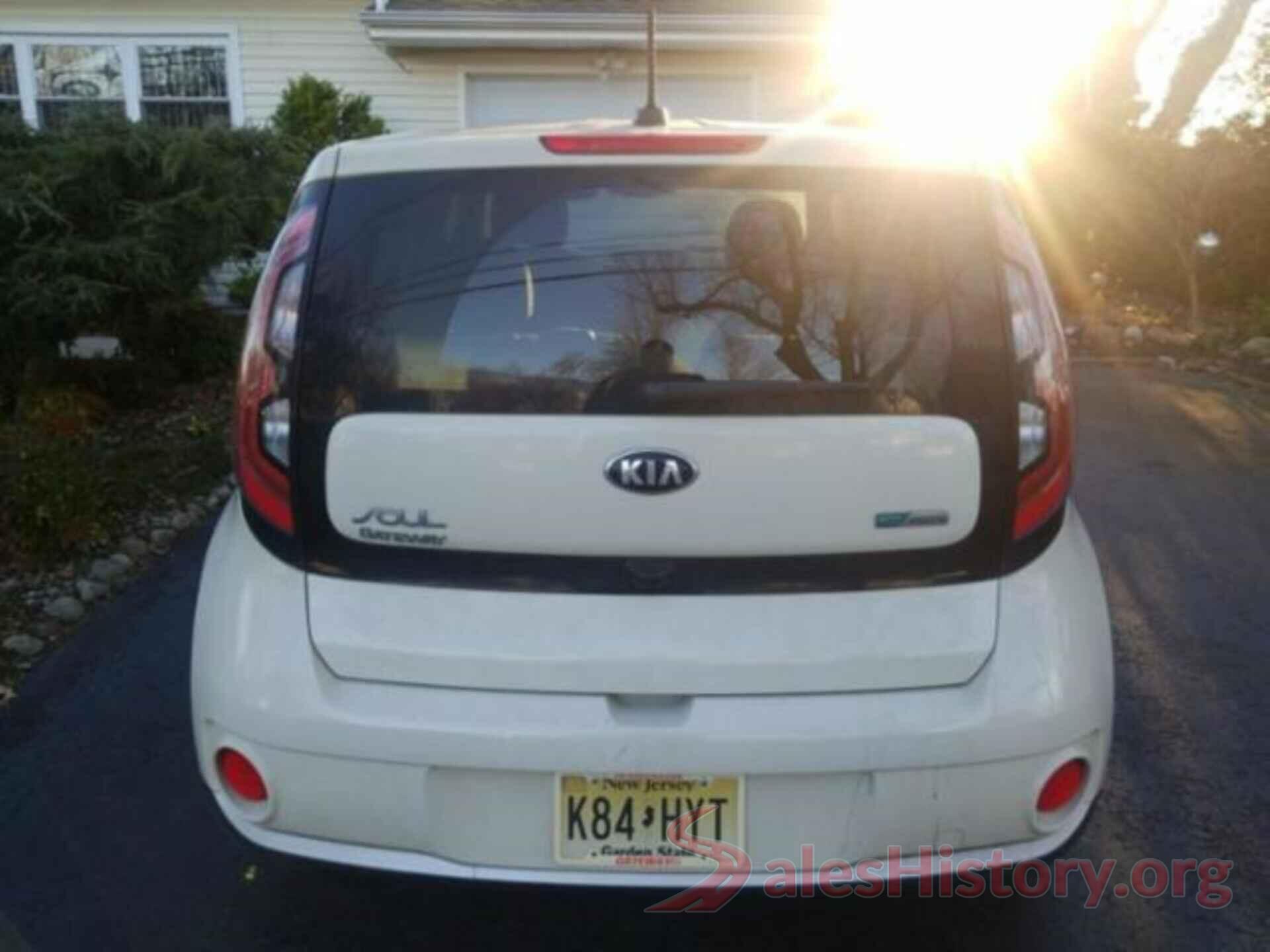 KNDJP3AE7H7022270 2017 KIA SOUL EV