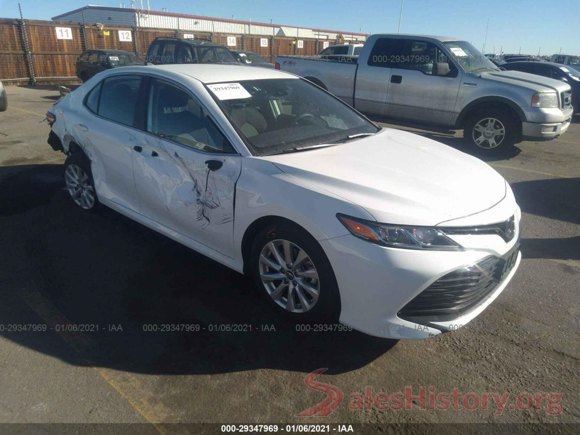 4T1B11HK2KU230437 2019 TOYOTA CAMRY