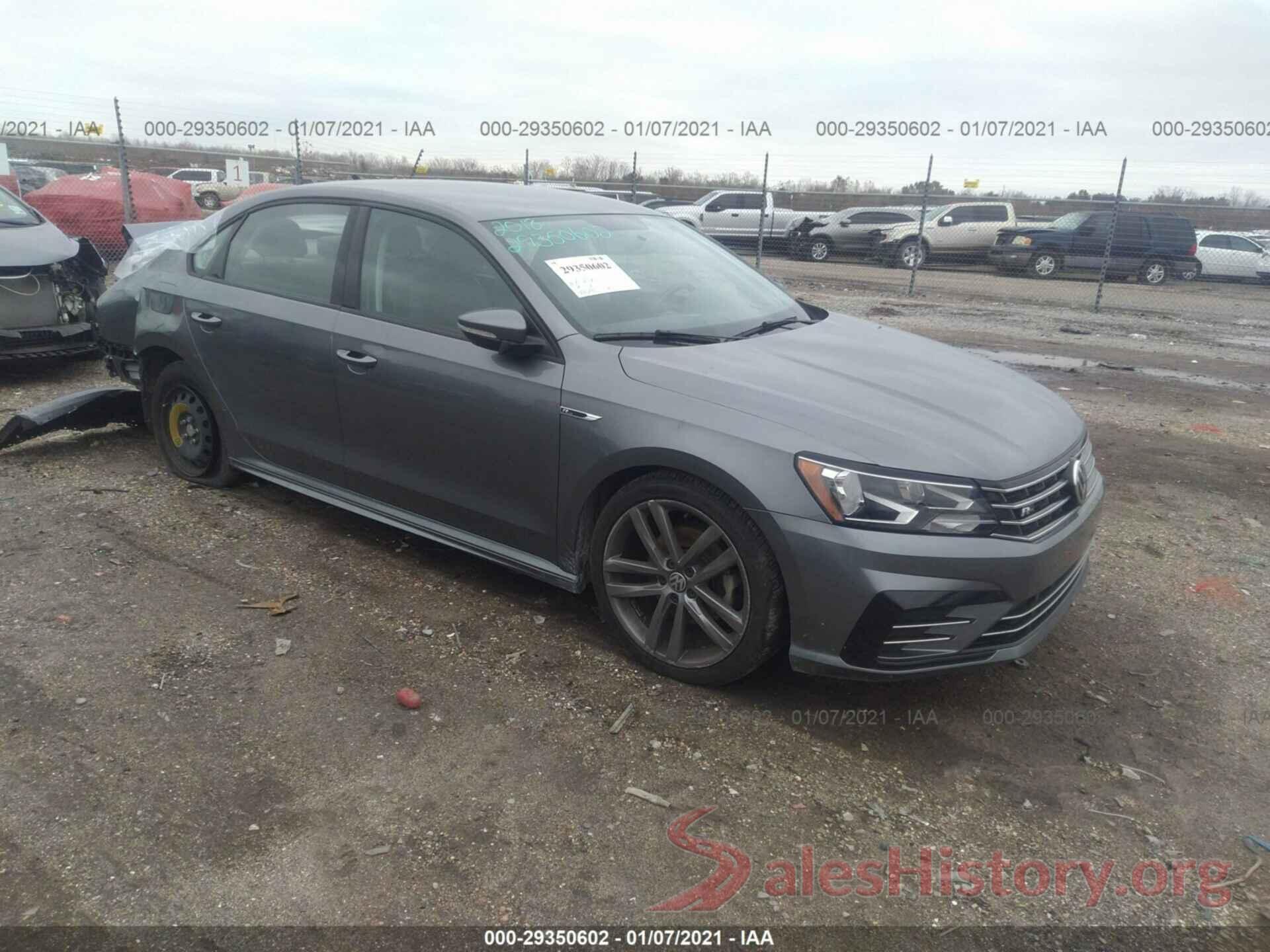 1VWAA7A3XJC032857 2018 VOLKSWAGEN PASSAT