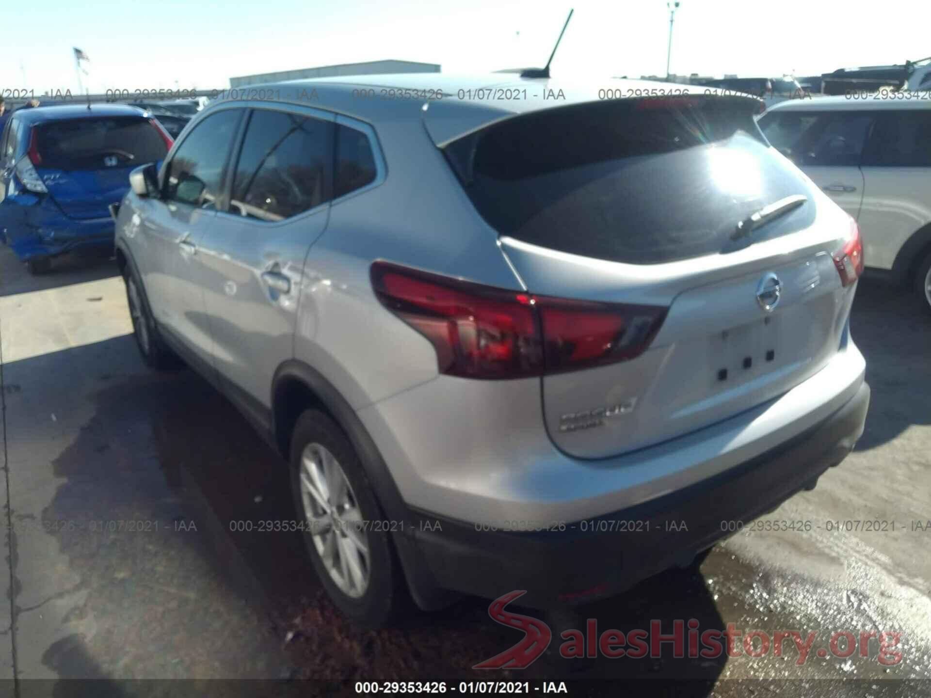 JN1BJ1CP7JW153142 2018 NISSAN ROGUE SPORT