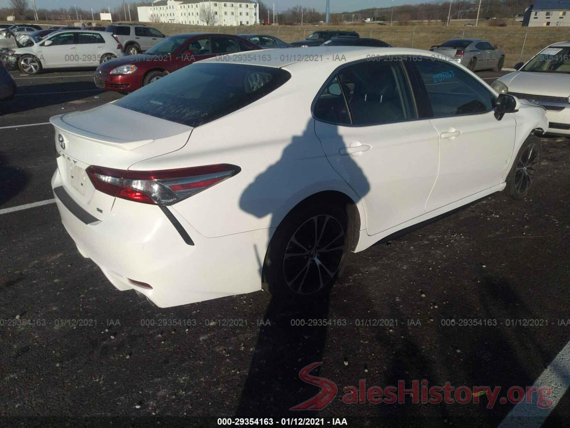 4T1B11HK3JU586202 2018 TOYOTA CAMRY