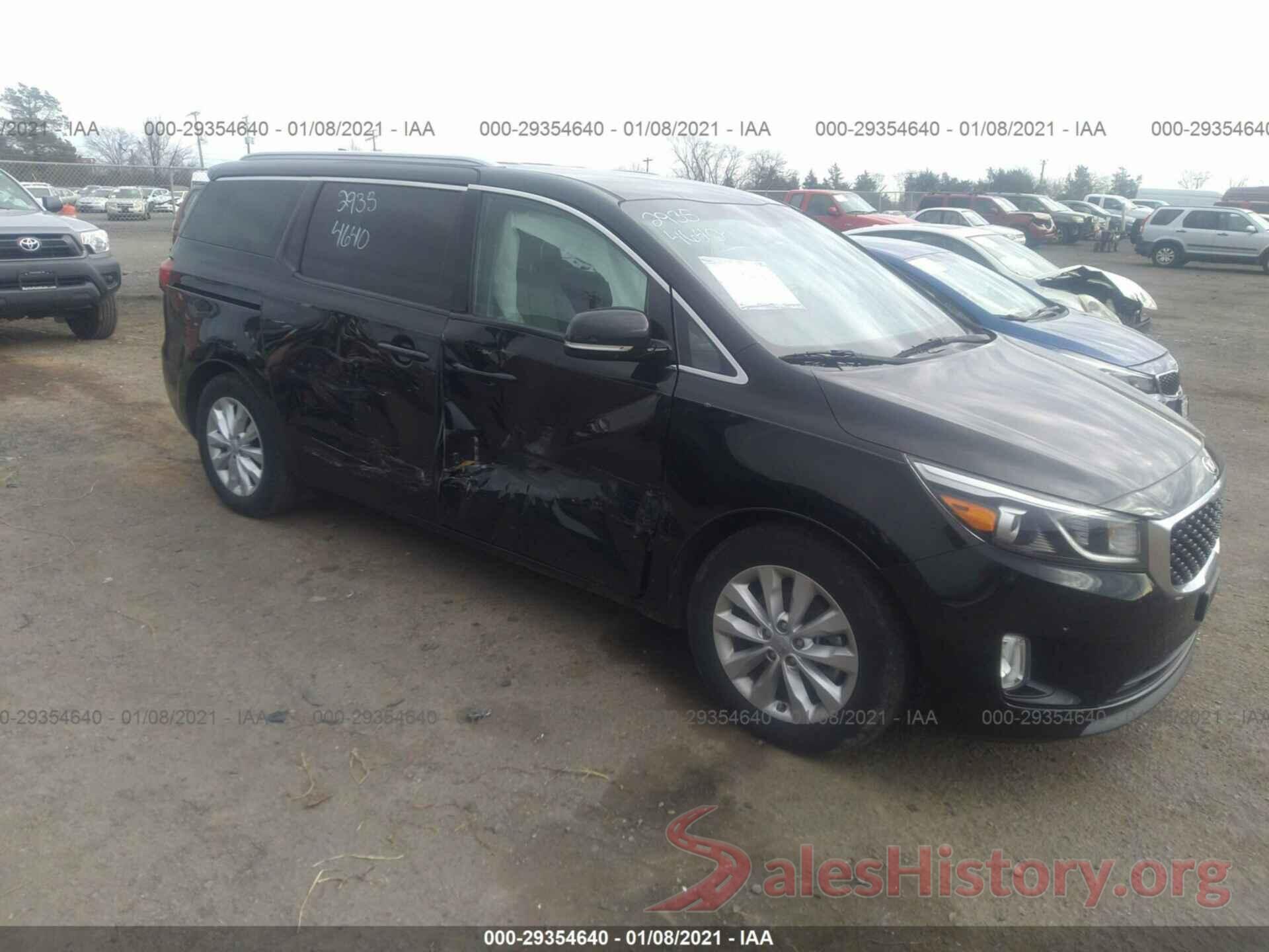 KNDMC5C11J6348267 2018 KIA SEDONA