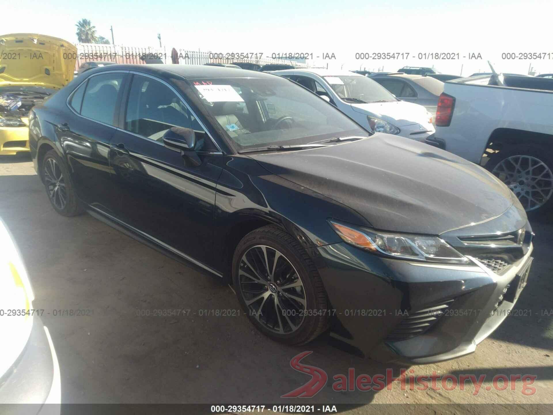 4T1B11HK8JU602796 2018 TOYOTA CAMRY