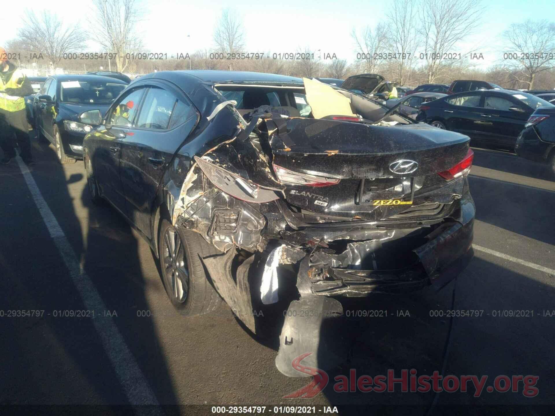 5NPD74LF9JH272572 2018 HYUNDAI ELANTRA