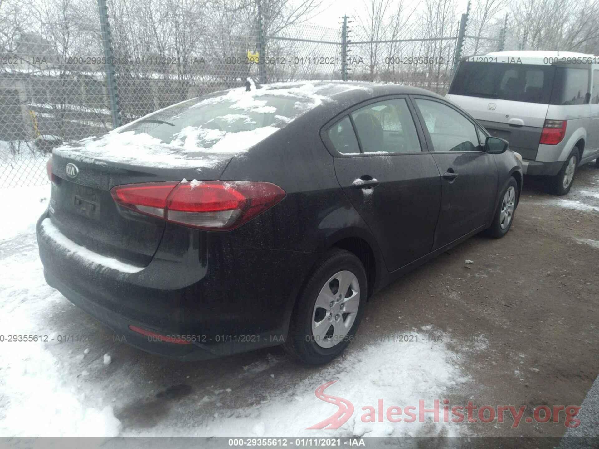 3KPFK4A76HE060438 2017 KIA FORTE