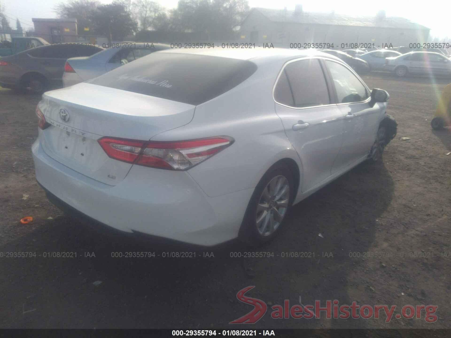 4T1B11HK1JU520697 2018 TOYOTA CAMRY