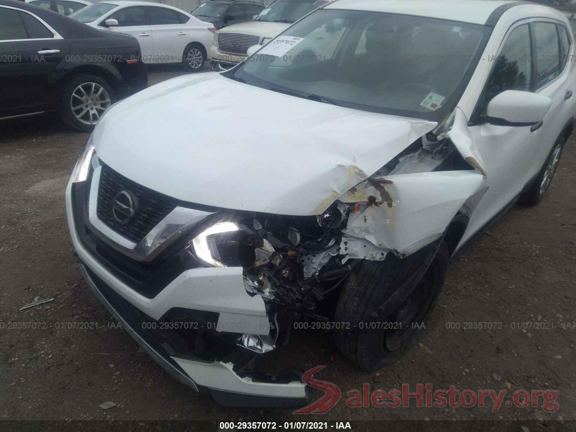 KNMAT2MT8JP565584 2018 NISSAN ROGUE