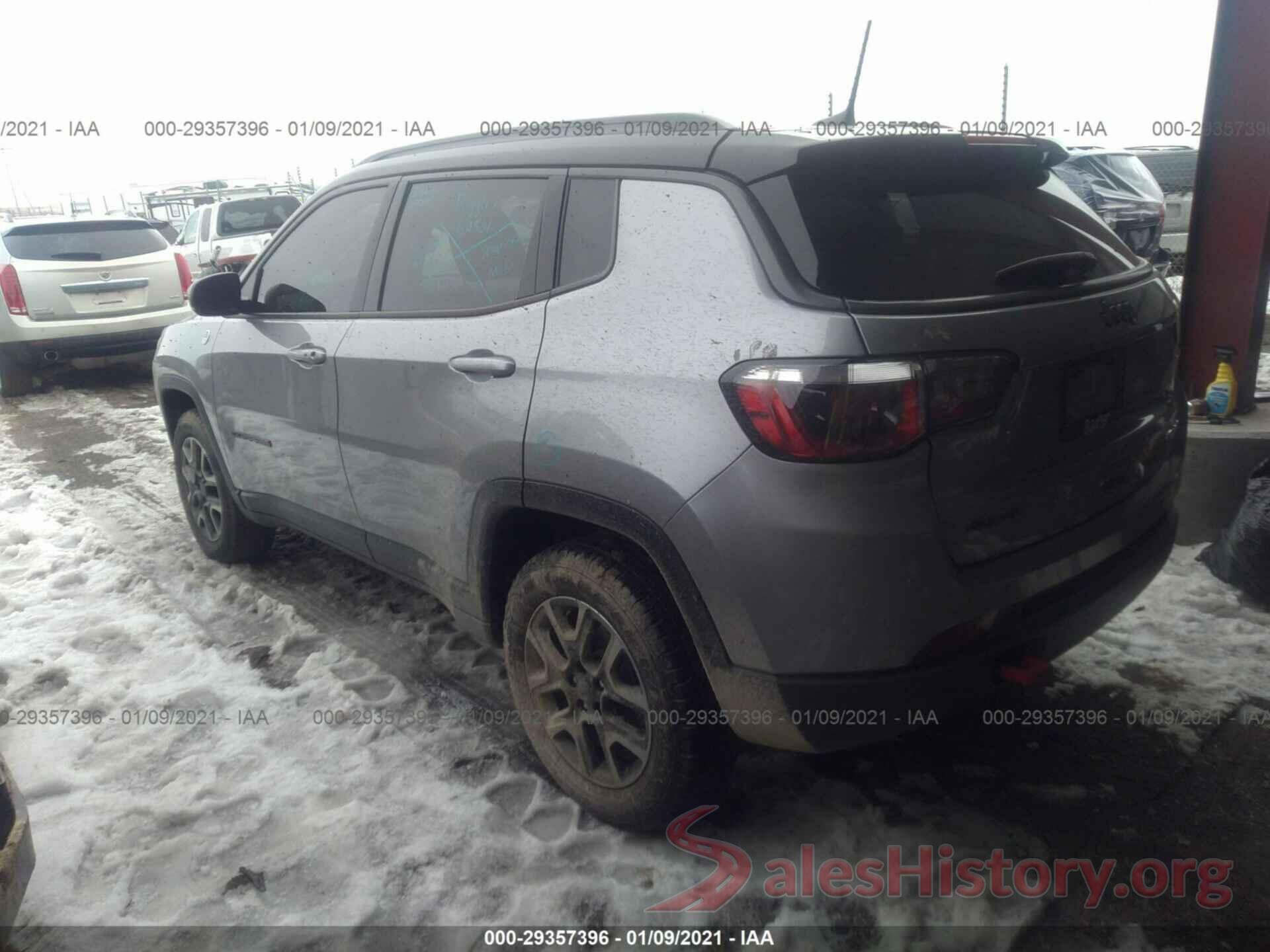 3C4NJDDB3KT629893 2019 JEEP COMPASS