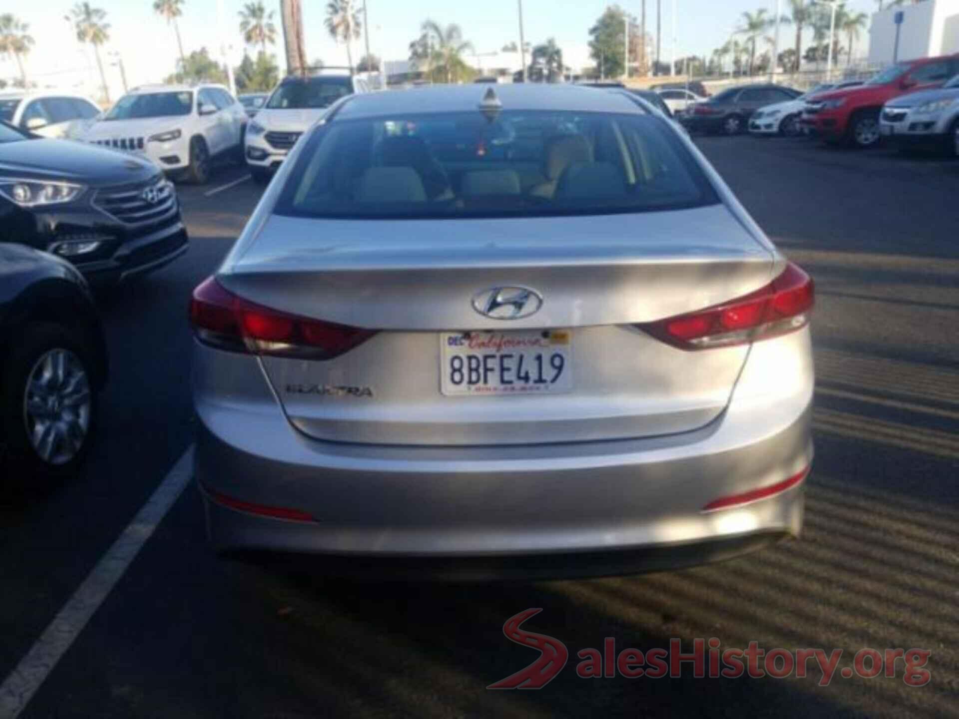 5NPD84LF4JH278227 2018 HYUNDAI ELANTRA