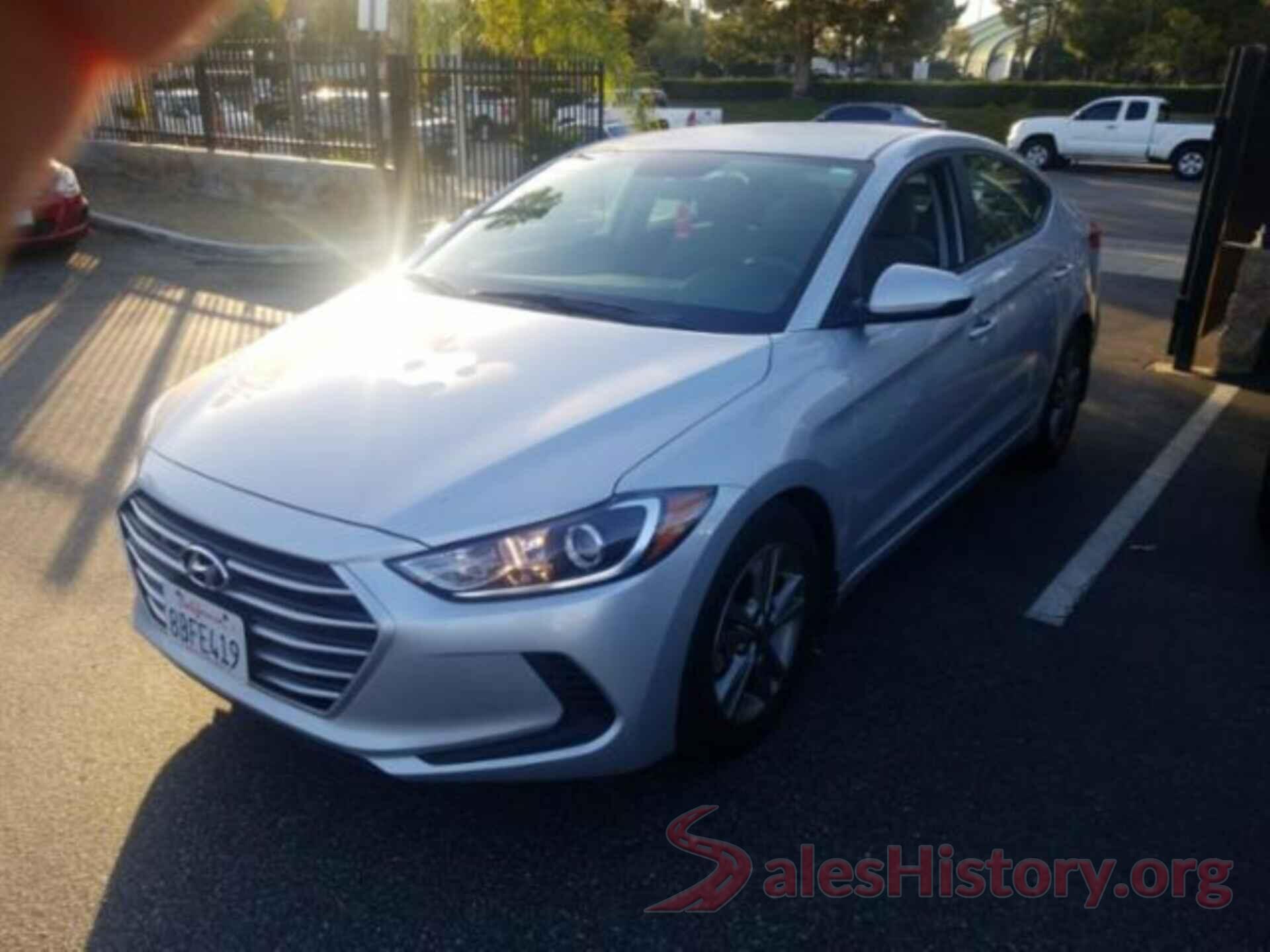 5NPD84LF4JH278227 2018 HYUNDAI ELANTRA