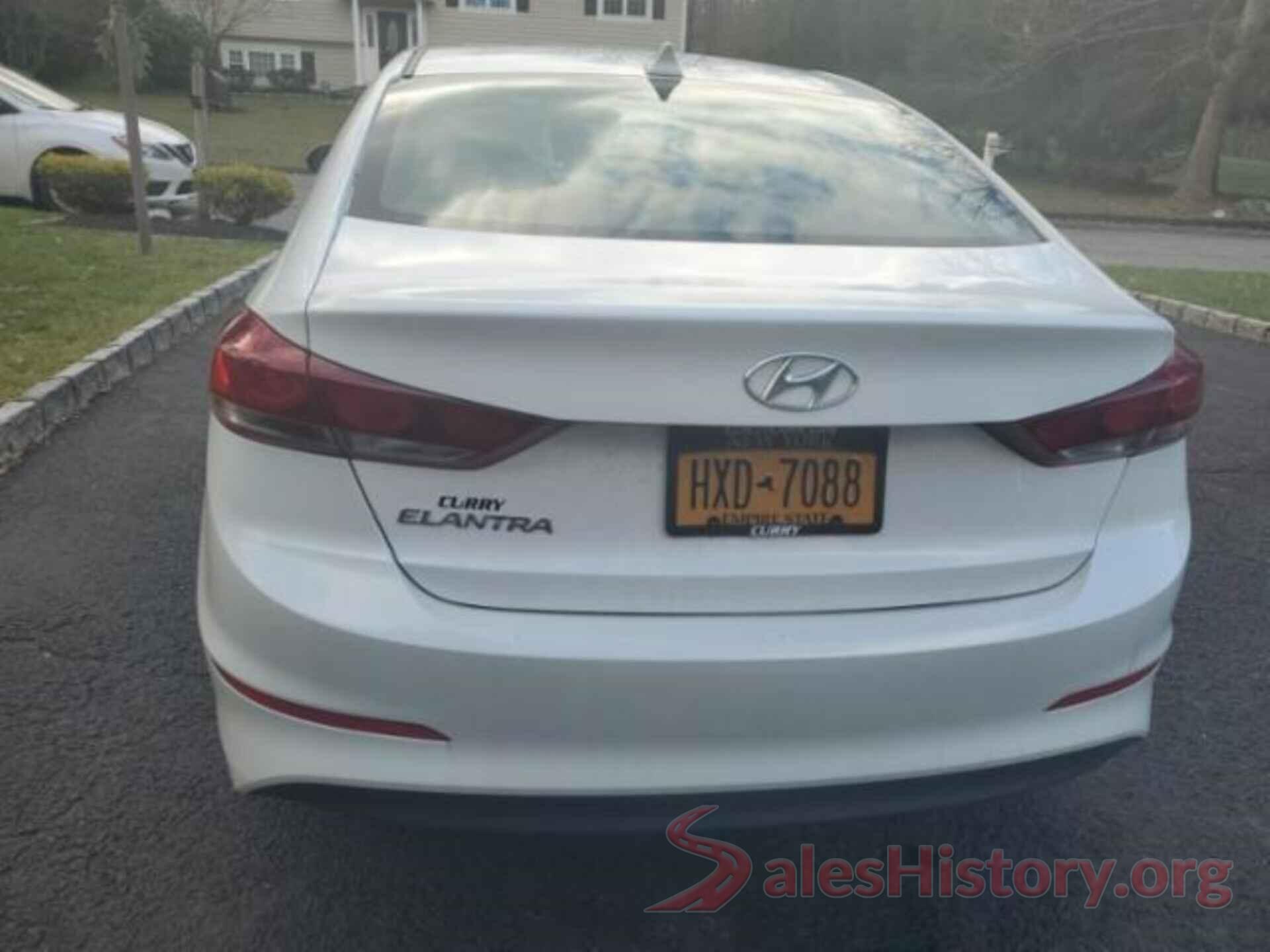 5NPD84LF0JH285207 2018 HYUNDAI ELANTRA