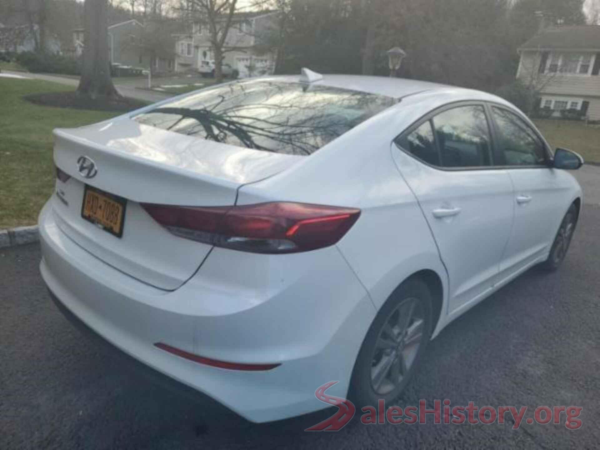 5NPD84LF0JH285207 2018 HYUNDAI ELANTRA