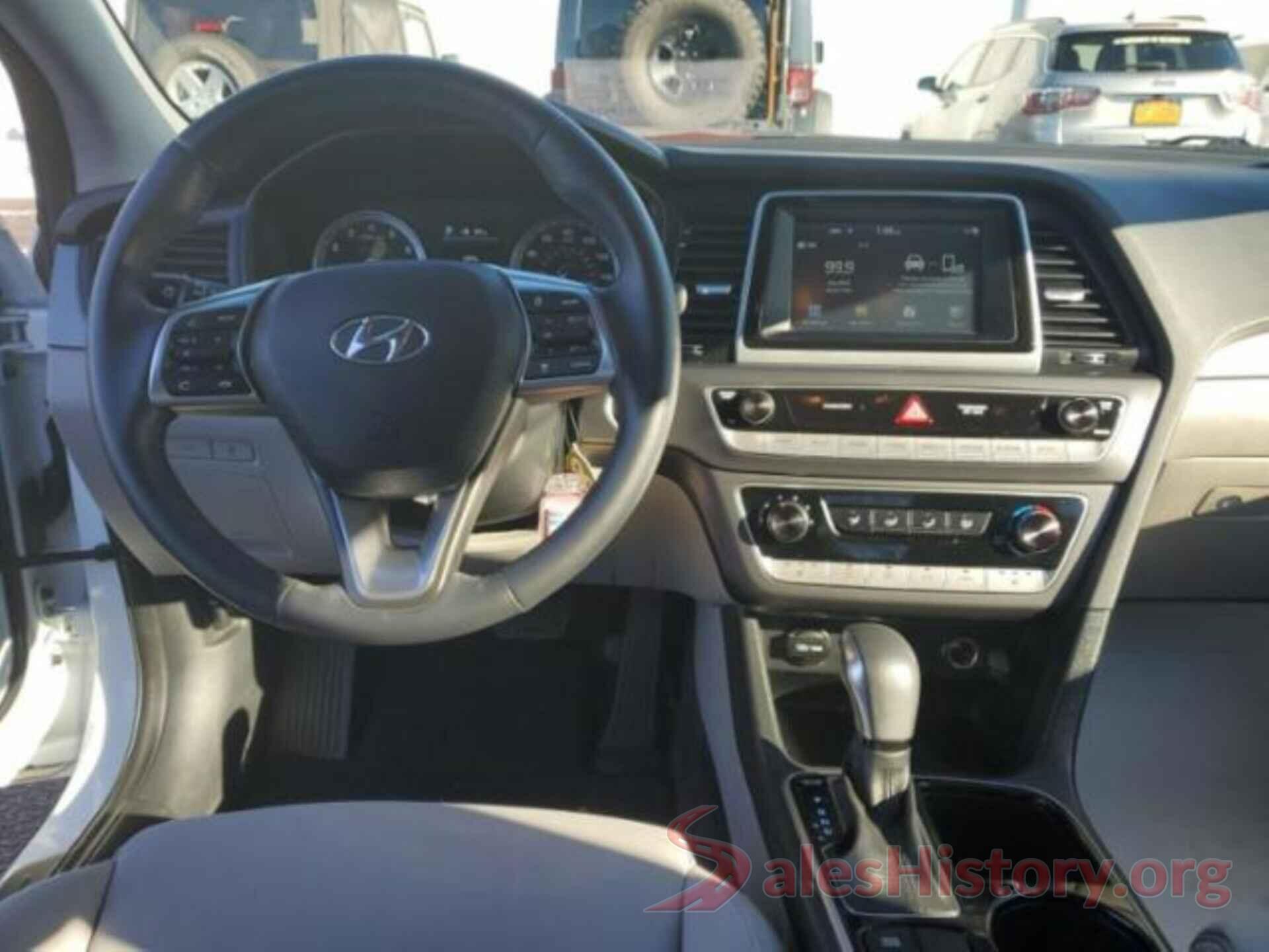 5NPE34AF9JH665359 2018 HYUNDAI SONATA