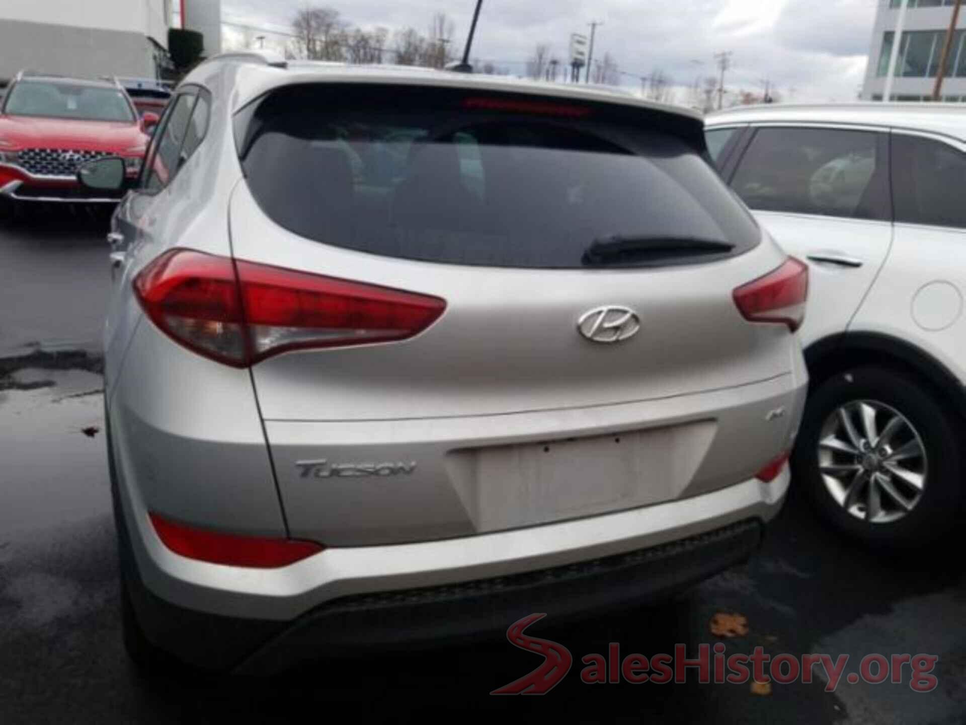 KM8J3CA44HU545584 2017 HYUNDAI TUCSON