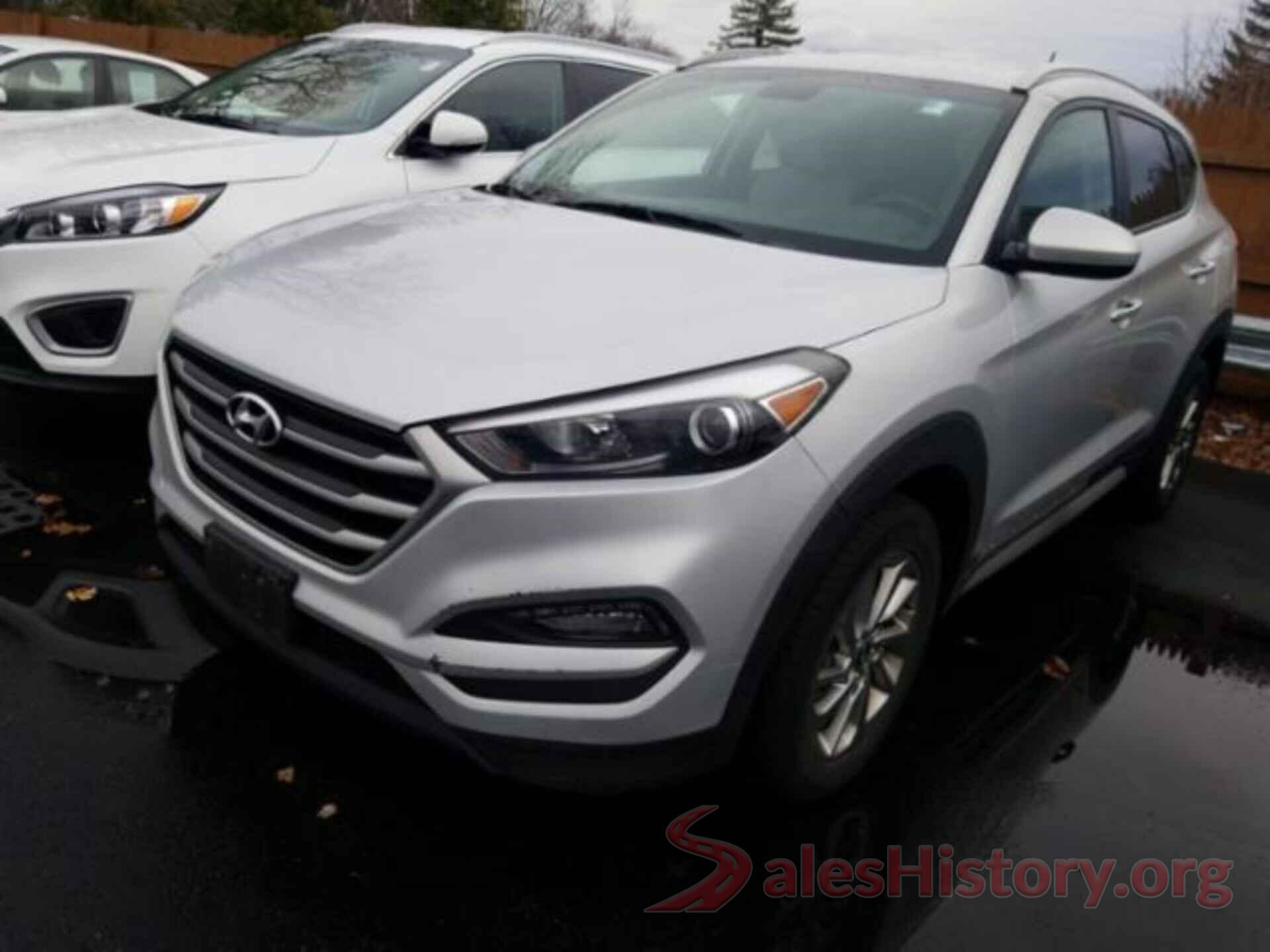 KM8J3CA44HU545584 2017 HYUNDAI TUCSON