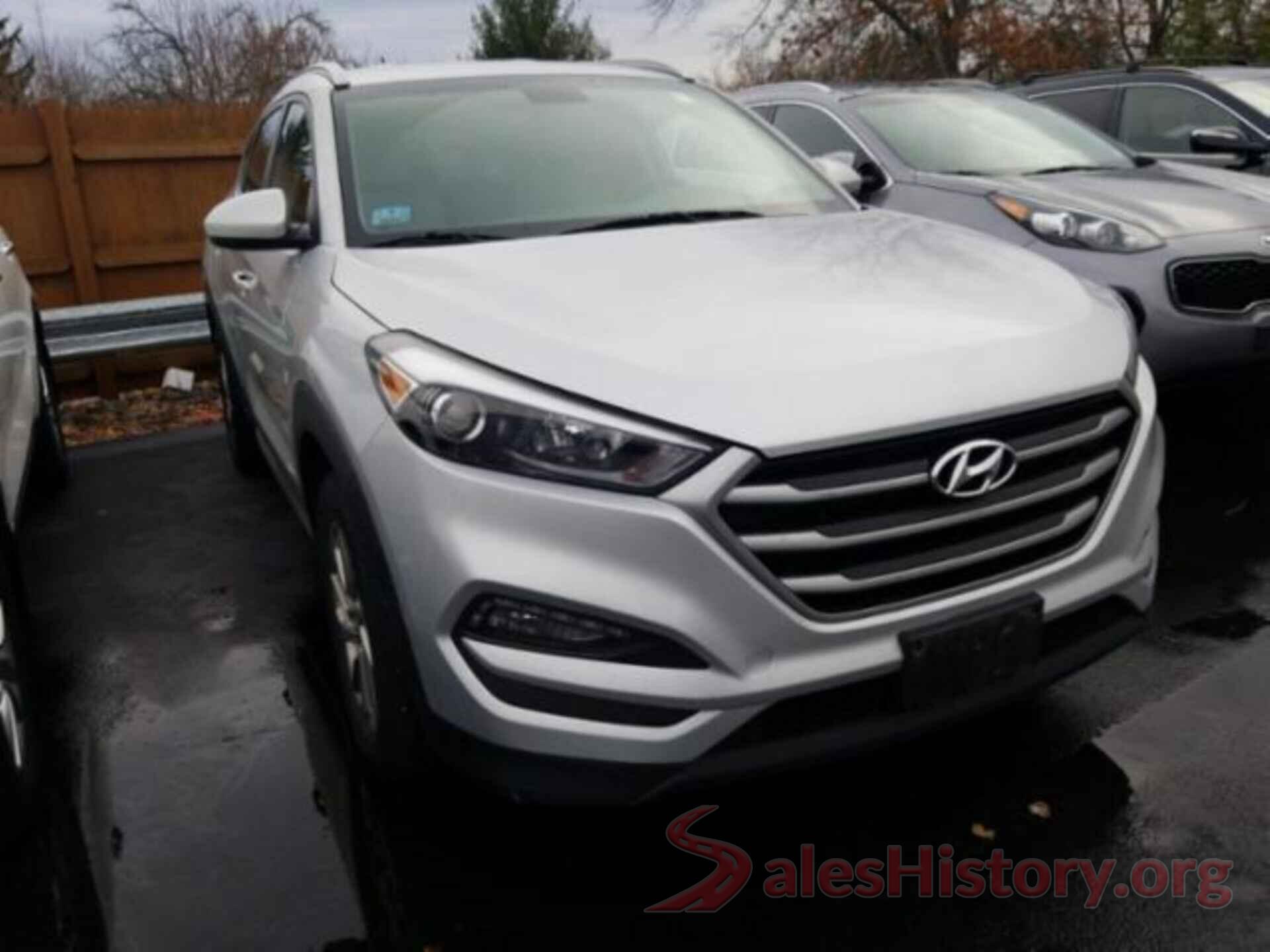 KM8J3CA44HU545584 2017 HYUNDAI TUCSON