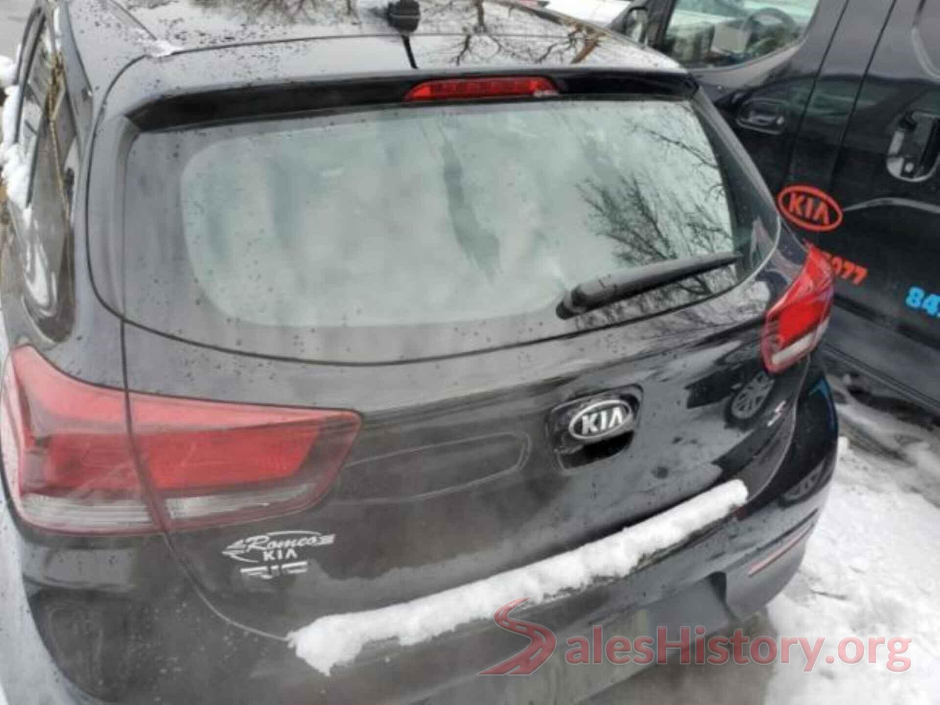 3KPA25AB5JE051367 2018 KIA RIO 5-DOOR