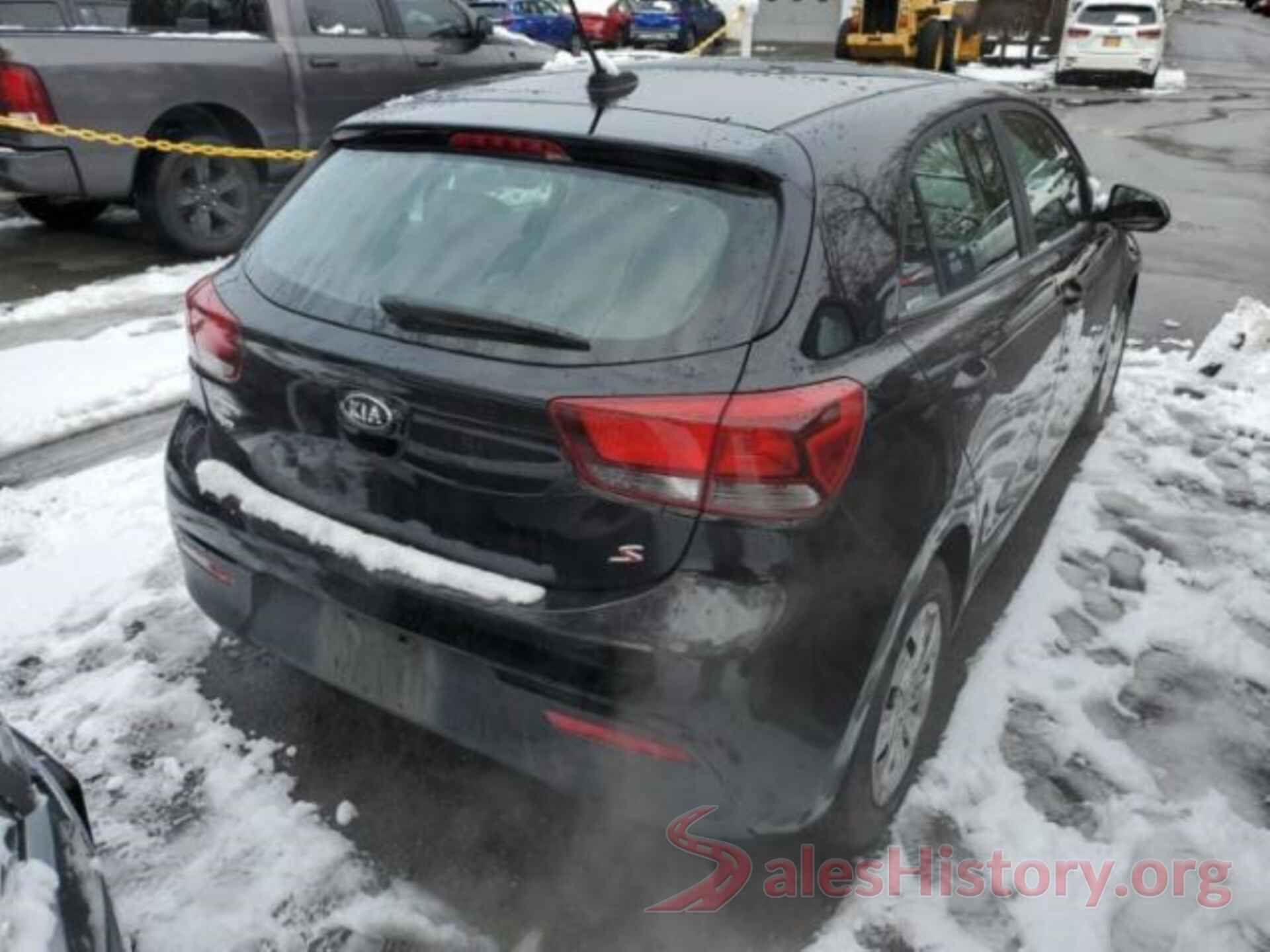 3KPA25AB5JE051367 2018 KIA RIO 5-DOOR