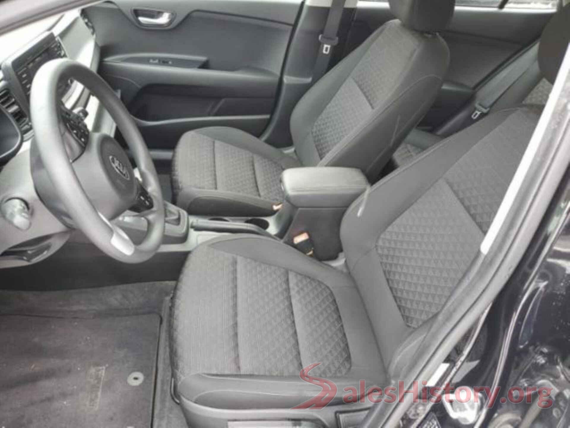 3KPA25AB5JE051367 2018 KIA RIO 5-DOOR