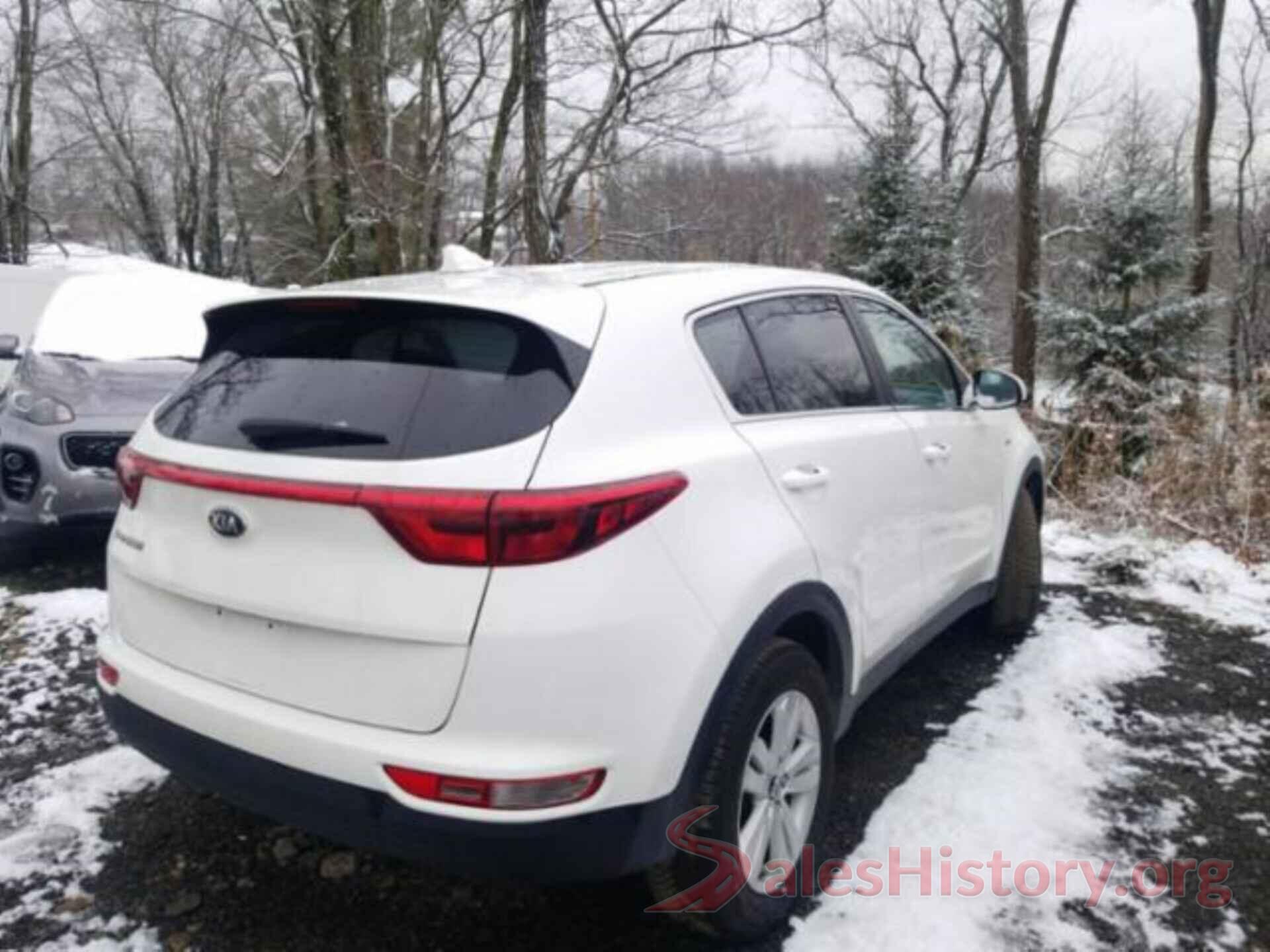 KNDPMCAC8J7396295 2018 KIA SPORTAGE