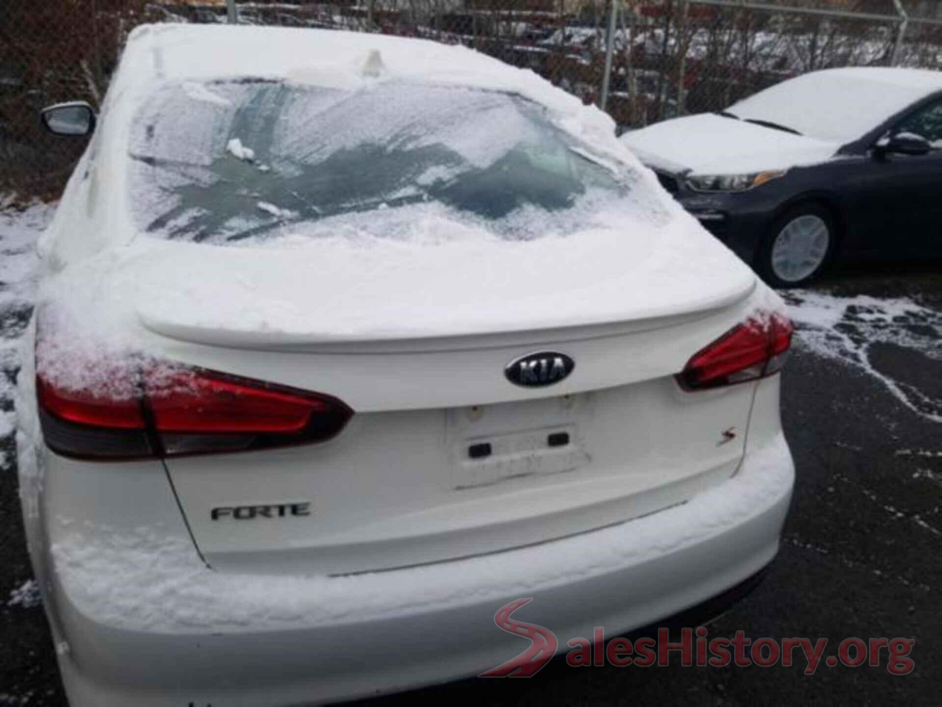 3KPFL4A70HE143411 2017 KIA FORTE