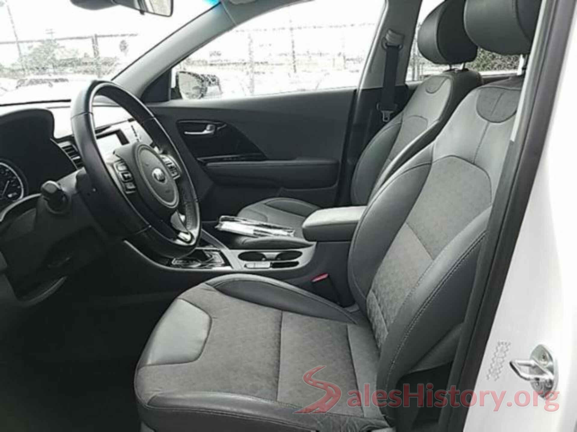 KNDCC3LCXH5102237 2017 KIA NIRO