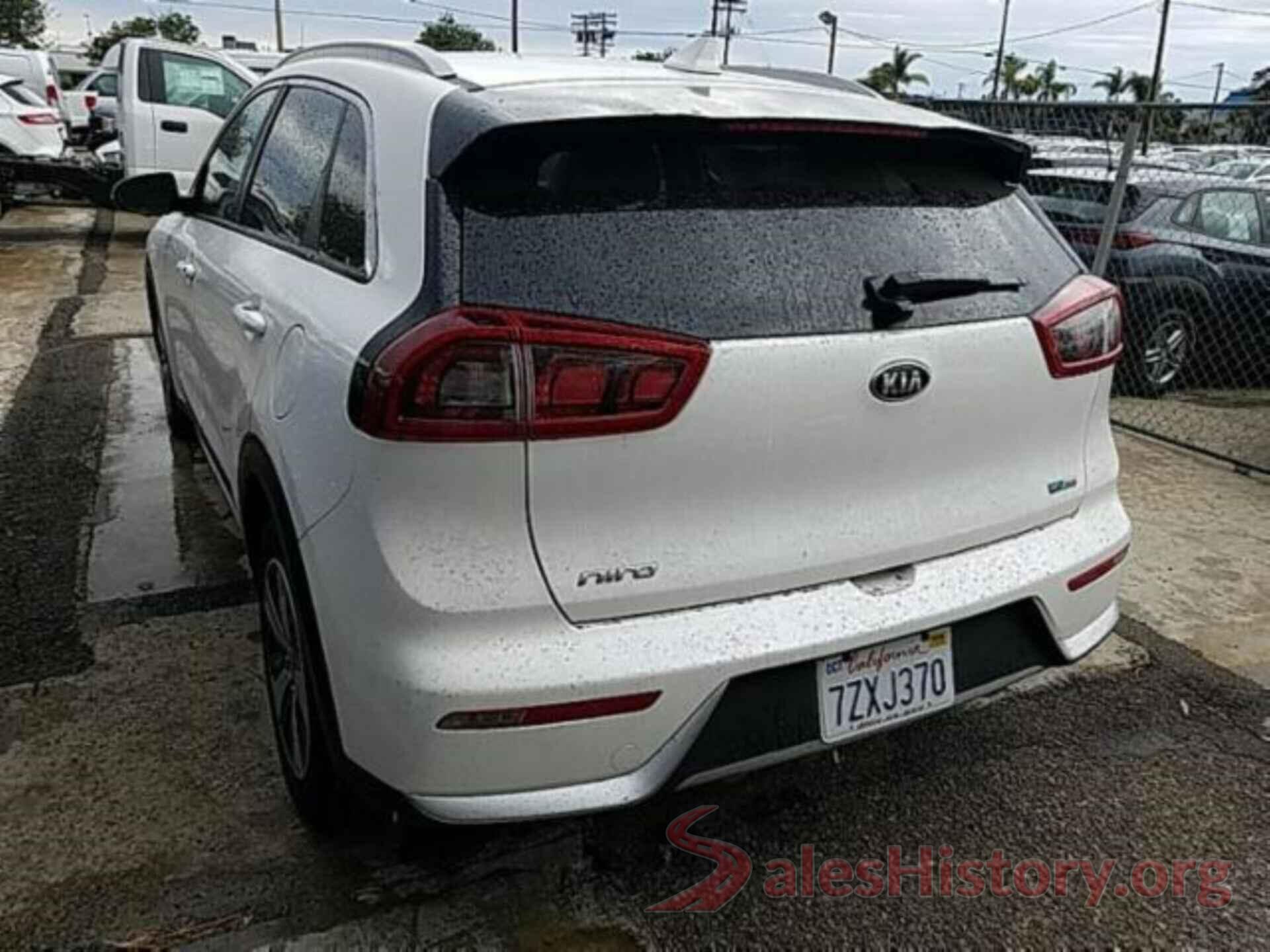 KNDCC3LCXH5102237 2017 KIA NIRO