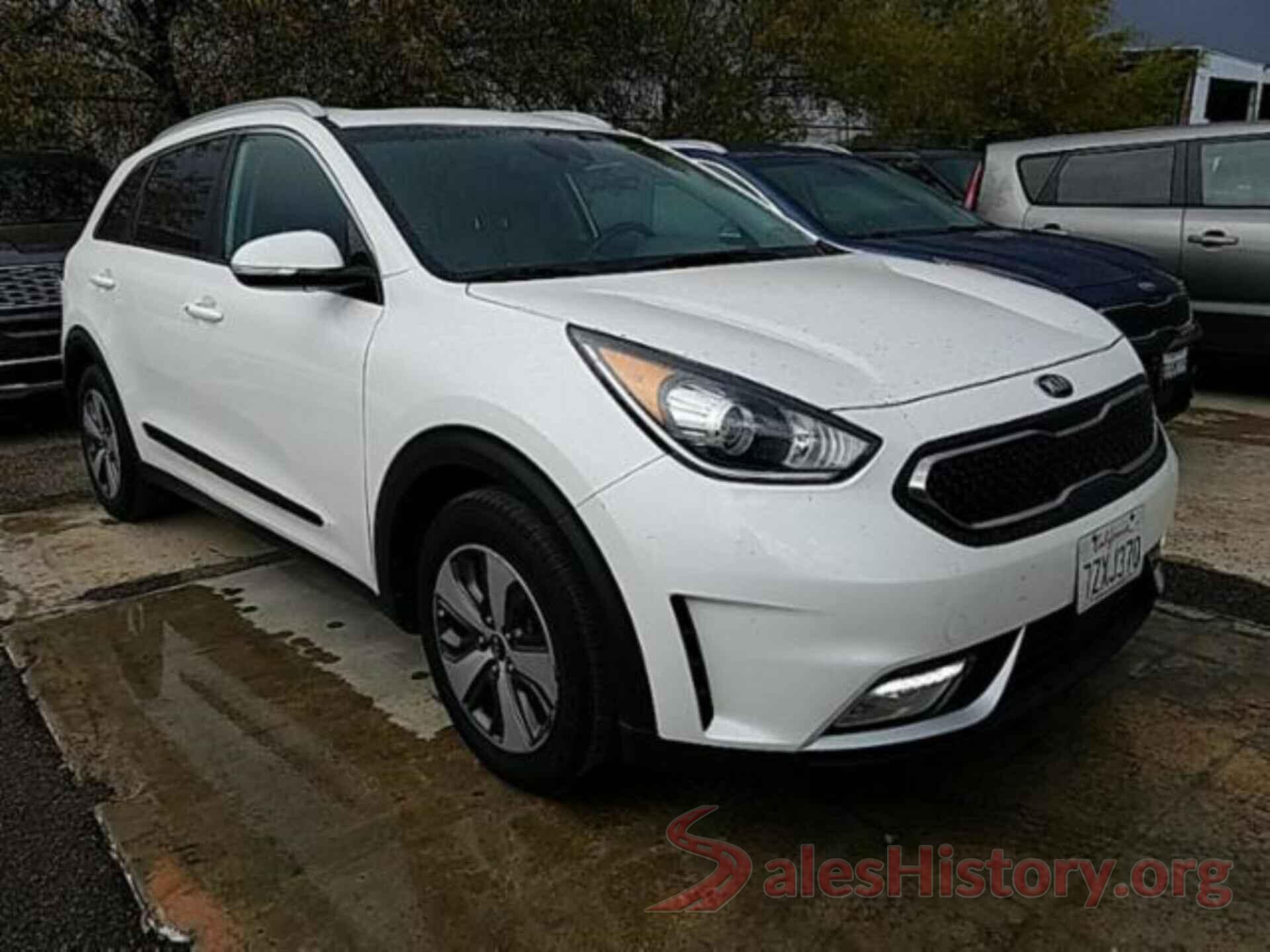 KNDCC3LCXH5102237 2017 KIA NIRO