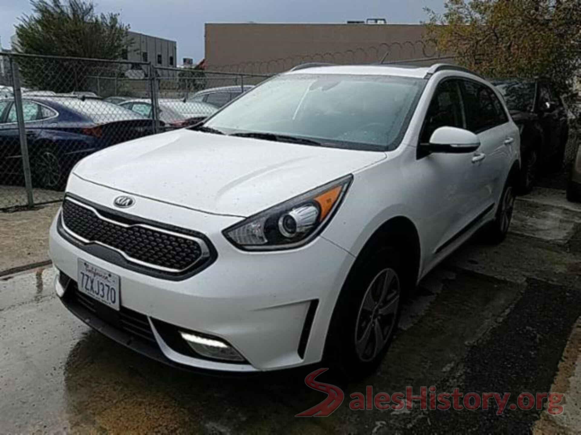 KNDCC3LCXH5102237 2017 KIA NIRO