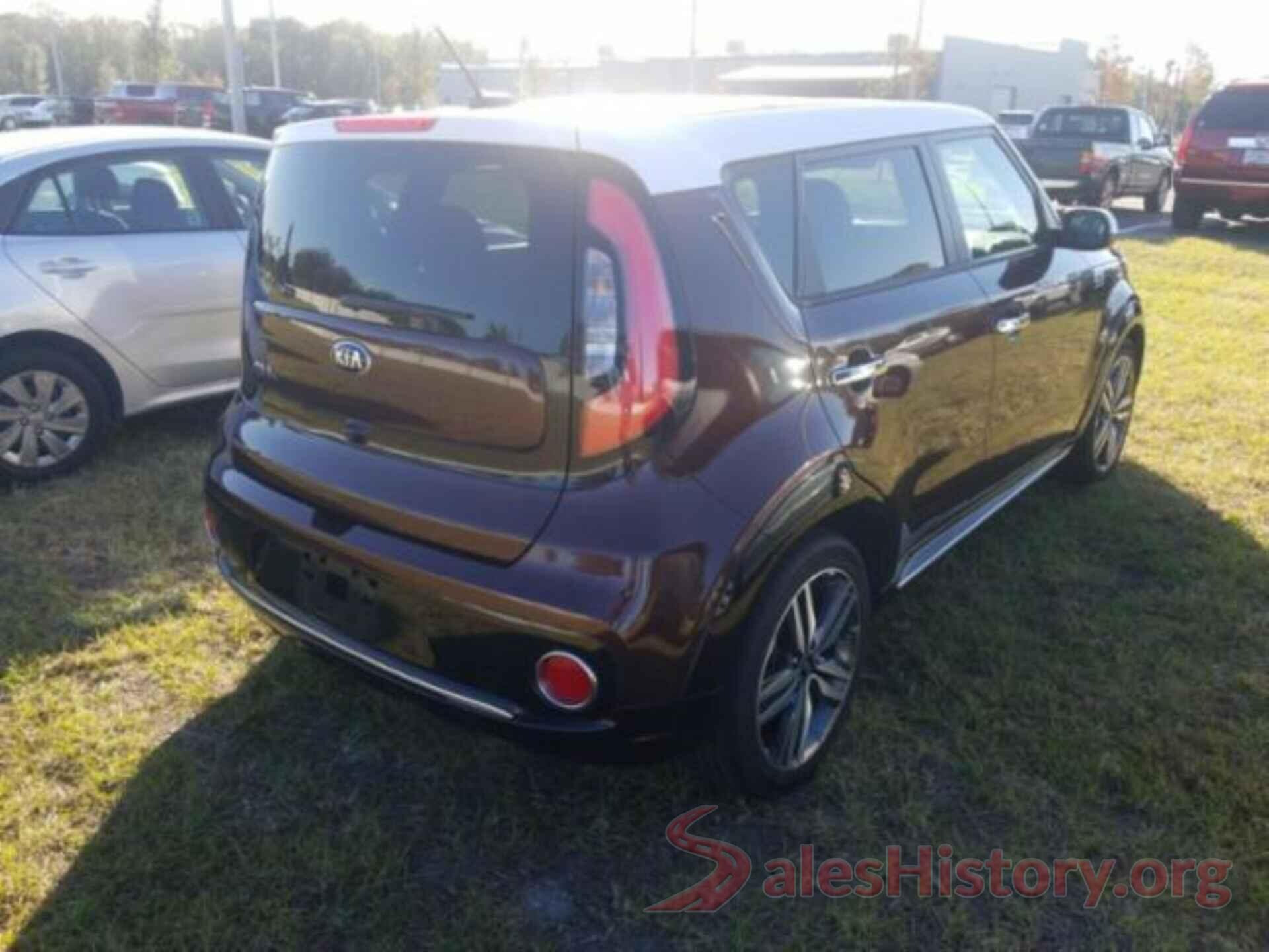 KNDJP3A52H7487121 2017 KIA SOUL