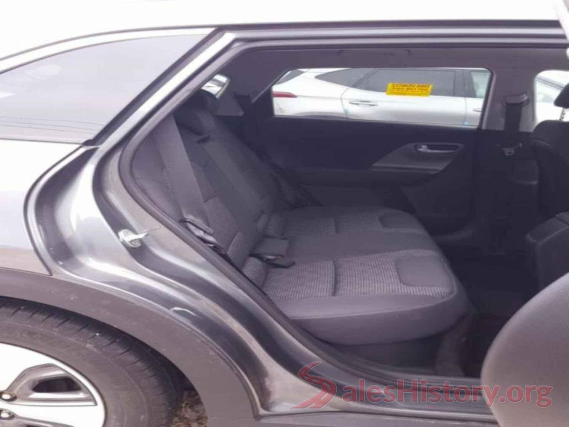 KNDCB3LC7J5122759 2018 KIA NIRO