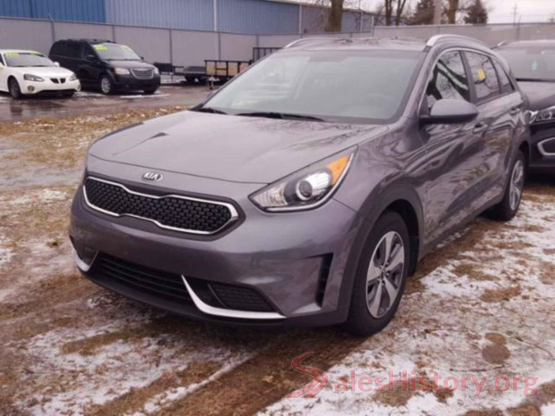 KNDCB3LC7J5122759 2018 KIA NIRO