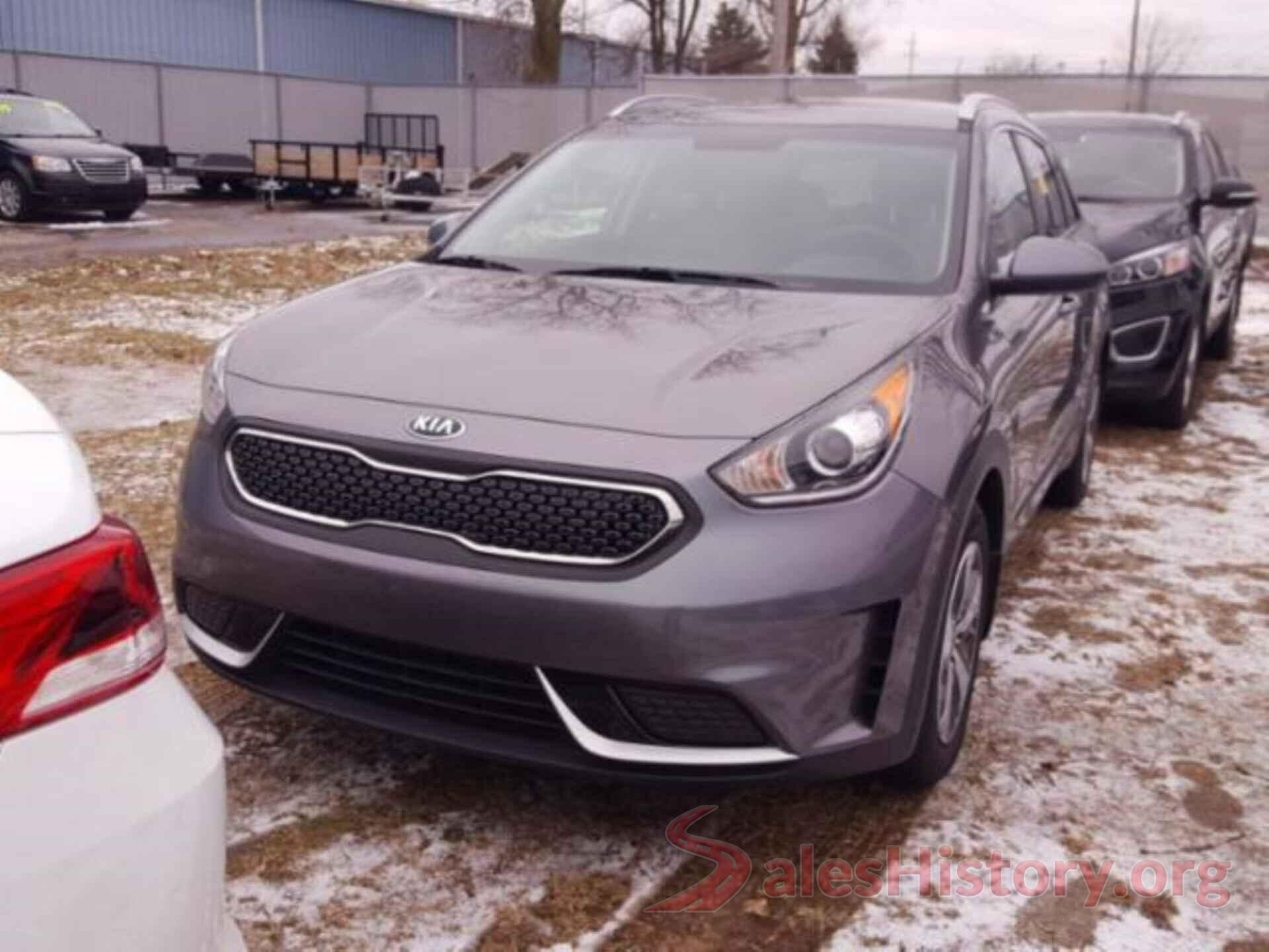 KNDCB3LC7J5122759 2018 KIA NIRO